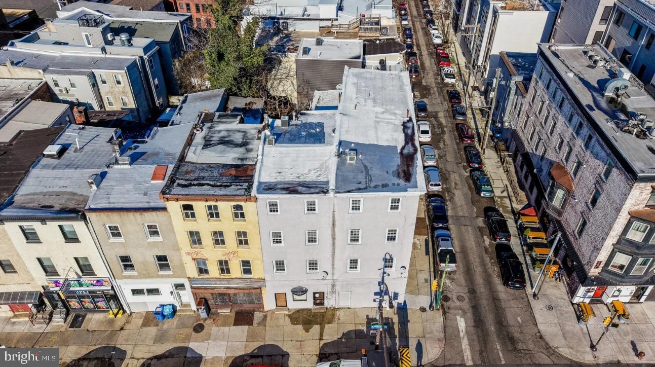 701 W GIRARD AVENUE 3