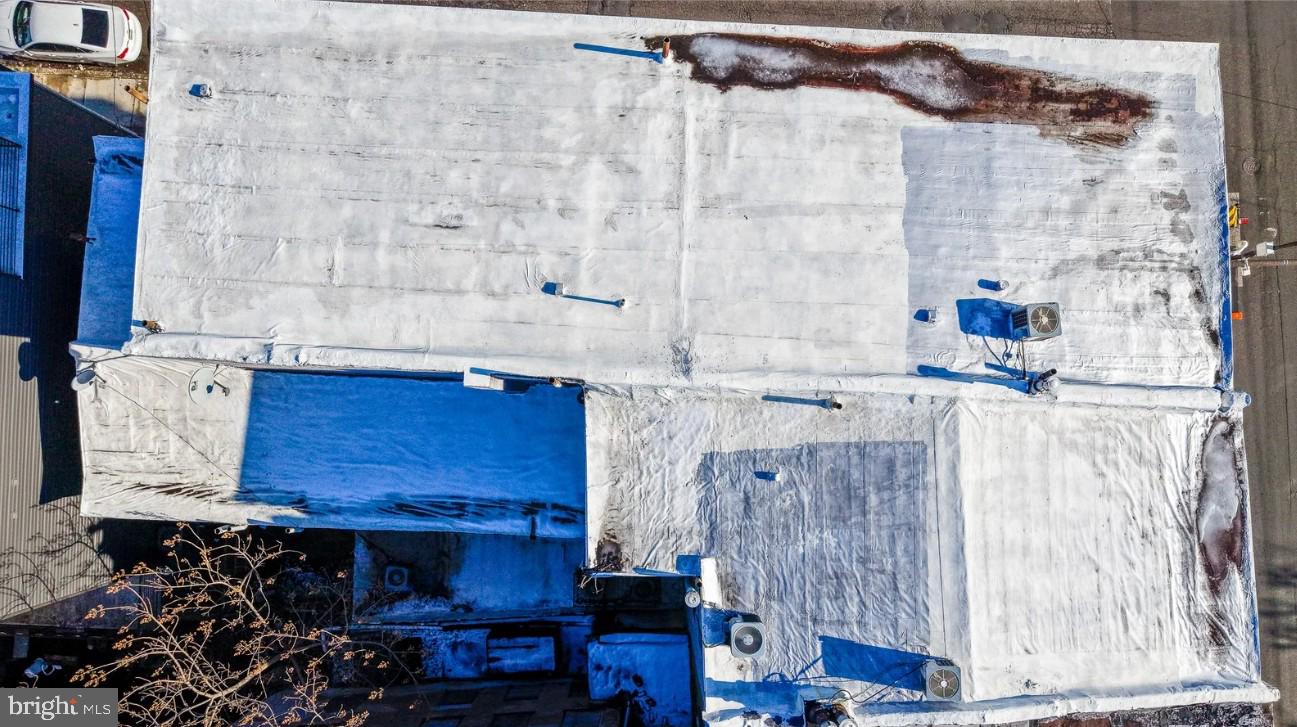 701 W GIRARD AVENUE 3