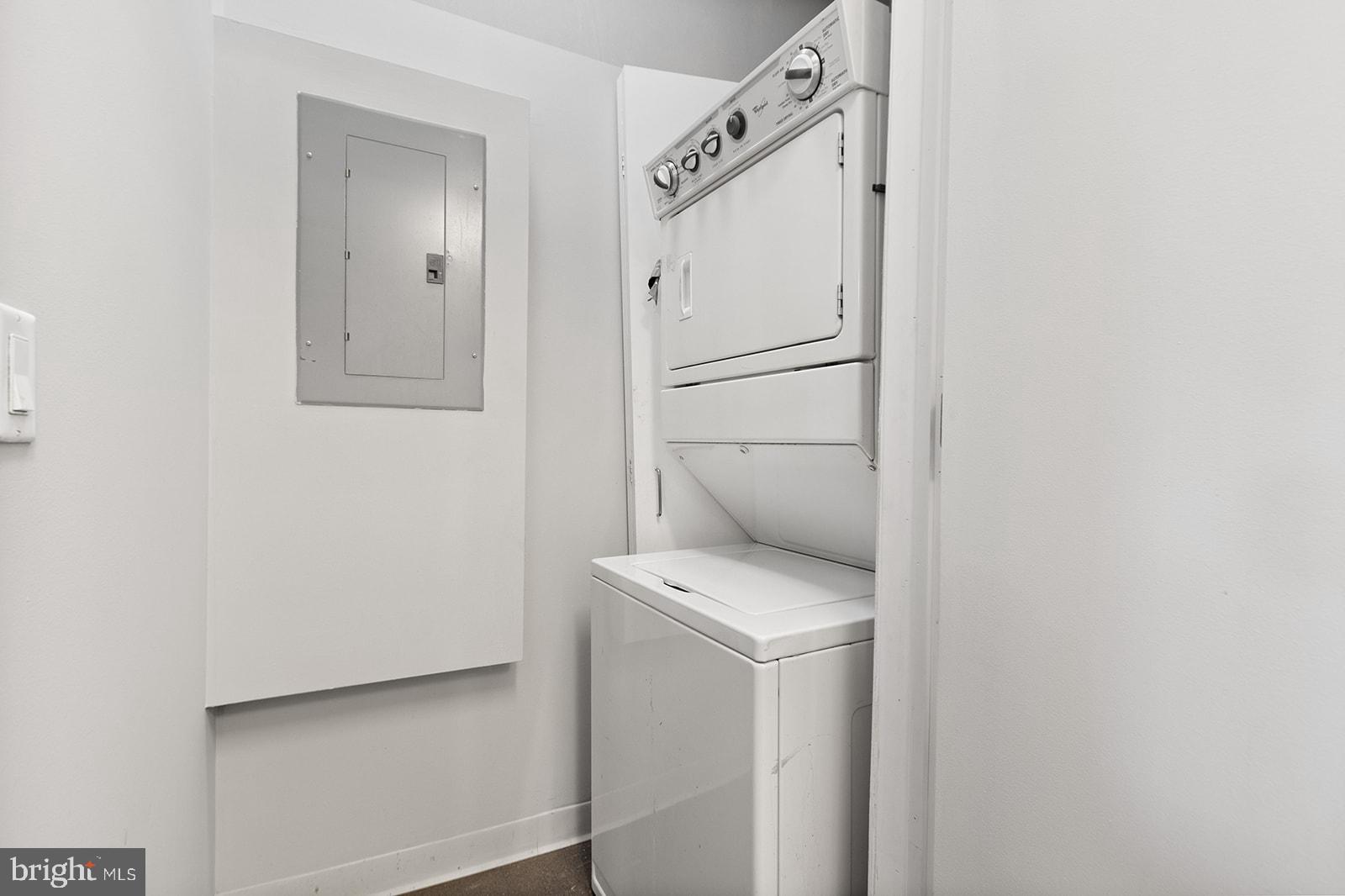 2101 MARKET STREET 305