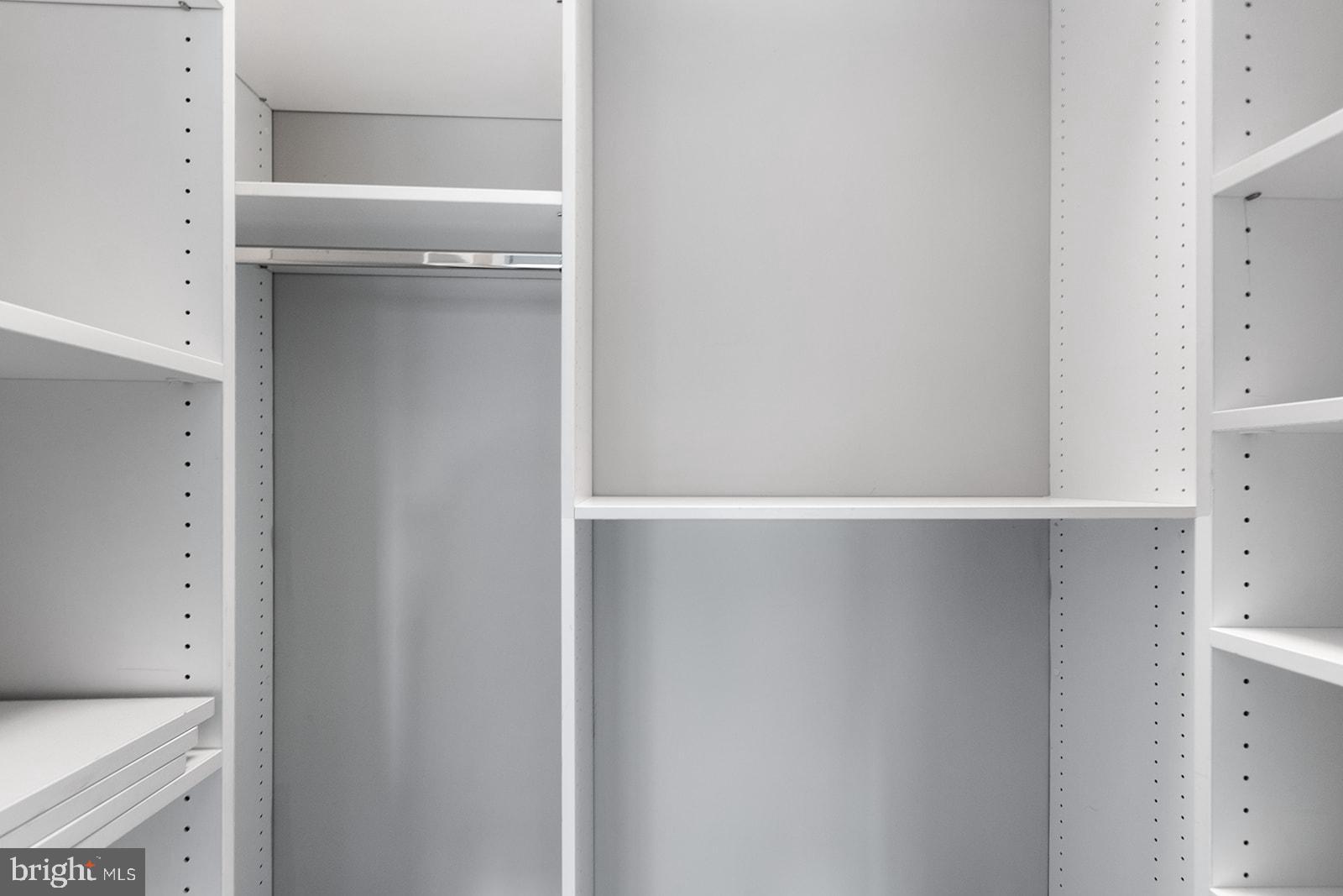 2101 MARKET STREET 305