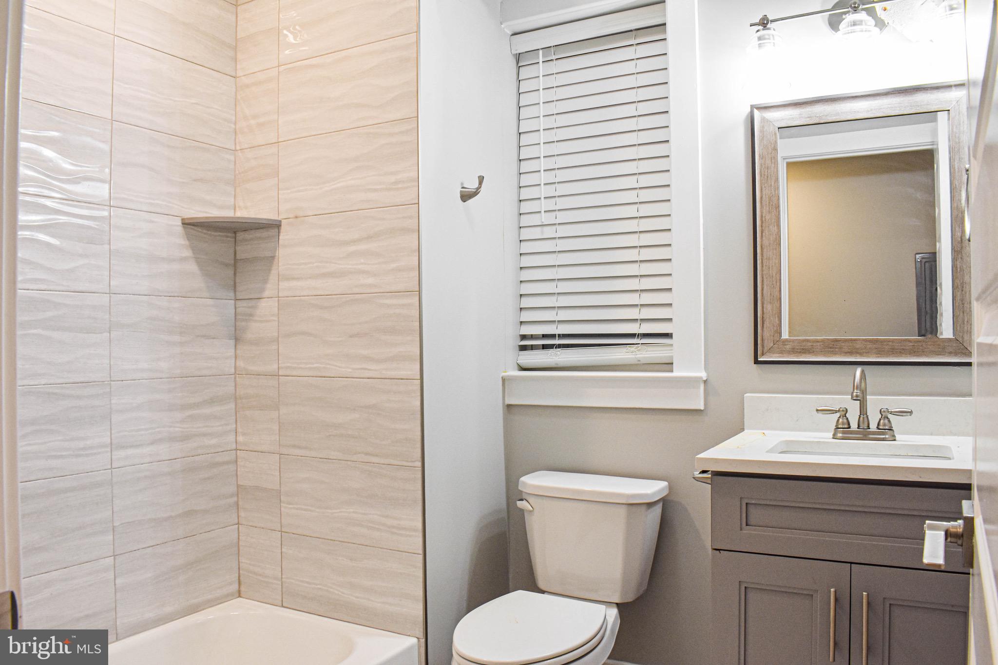 1517 N STILLMAN STREET 23