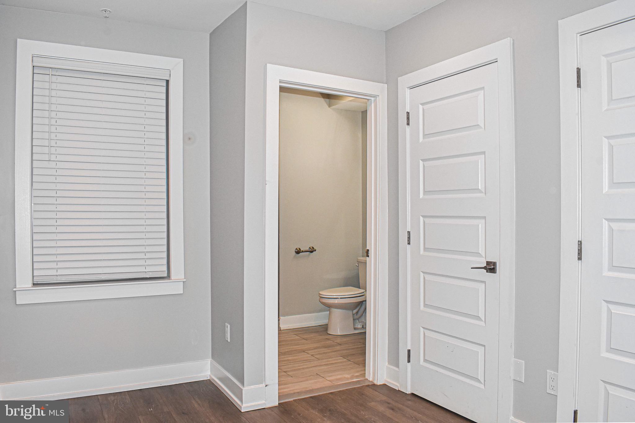 1517 N STILLMAN STREET 23