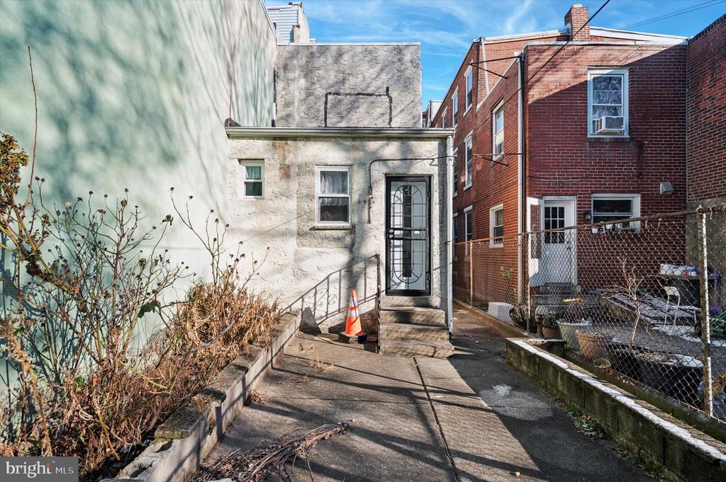 1226 S 10TH STREET