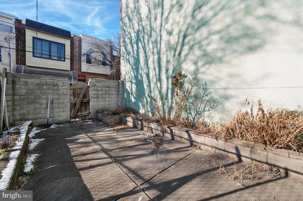 1226 S 10TH STREET