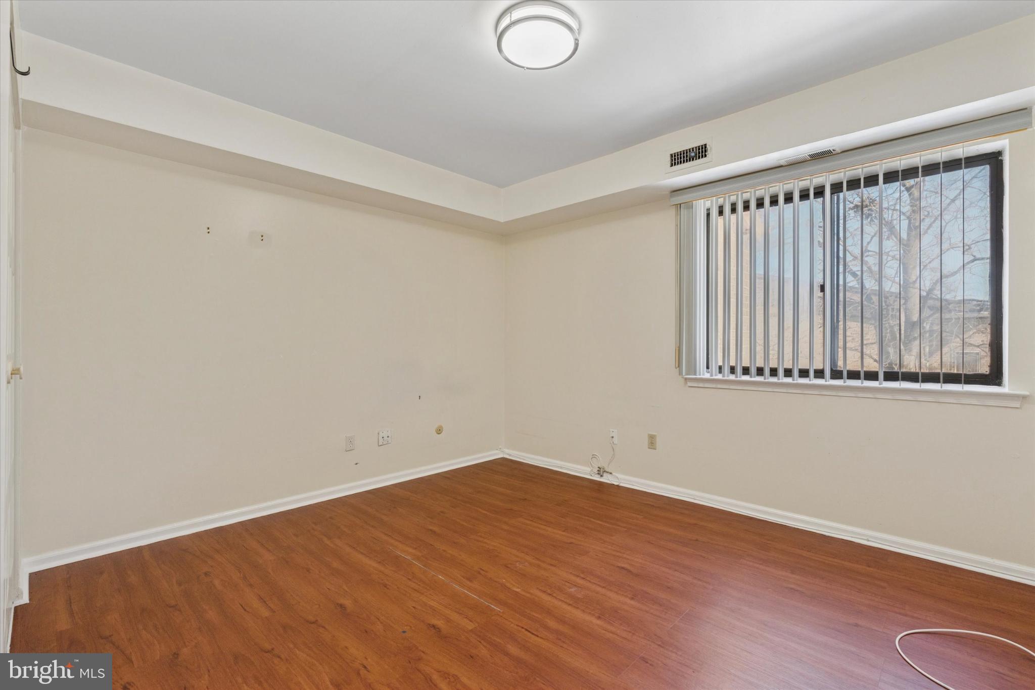 3204 DELAIRE LANDING ROAD 3204