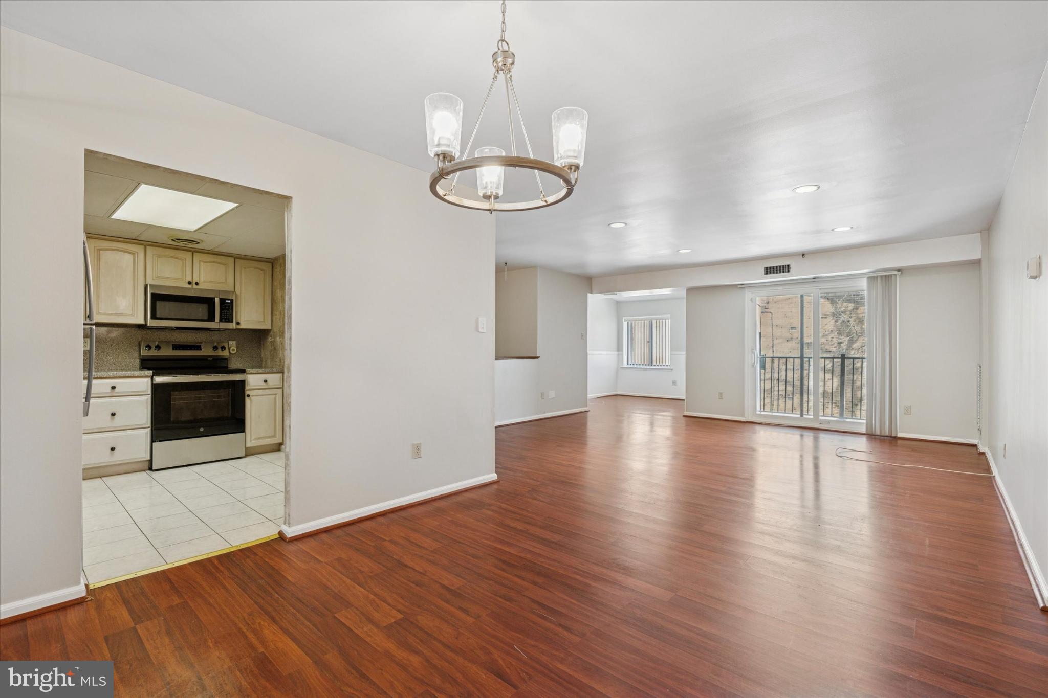 3204 DELAIRE LANDING ROAD 3204