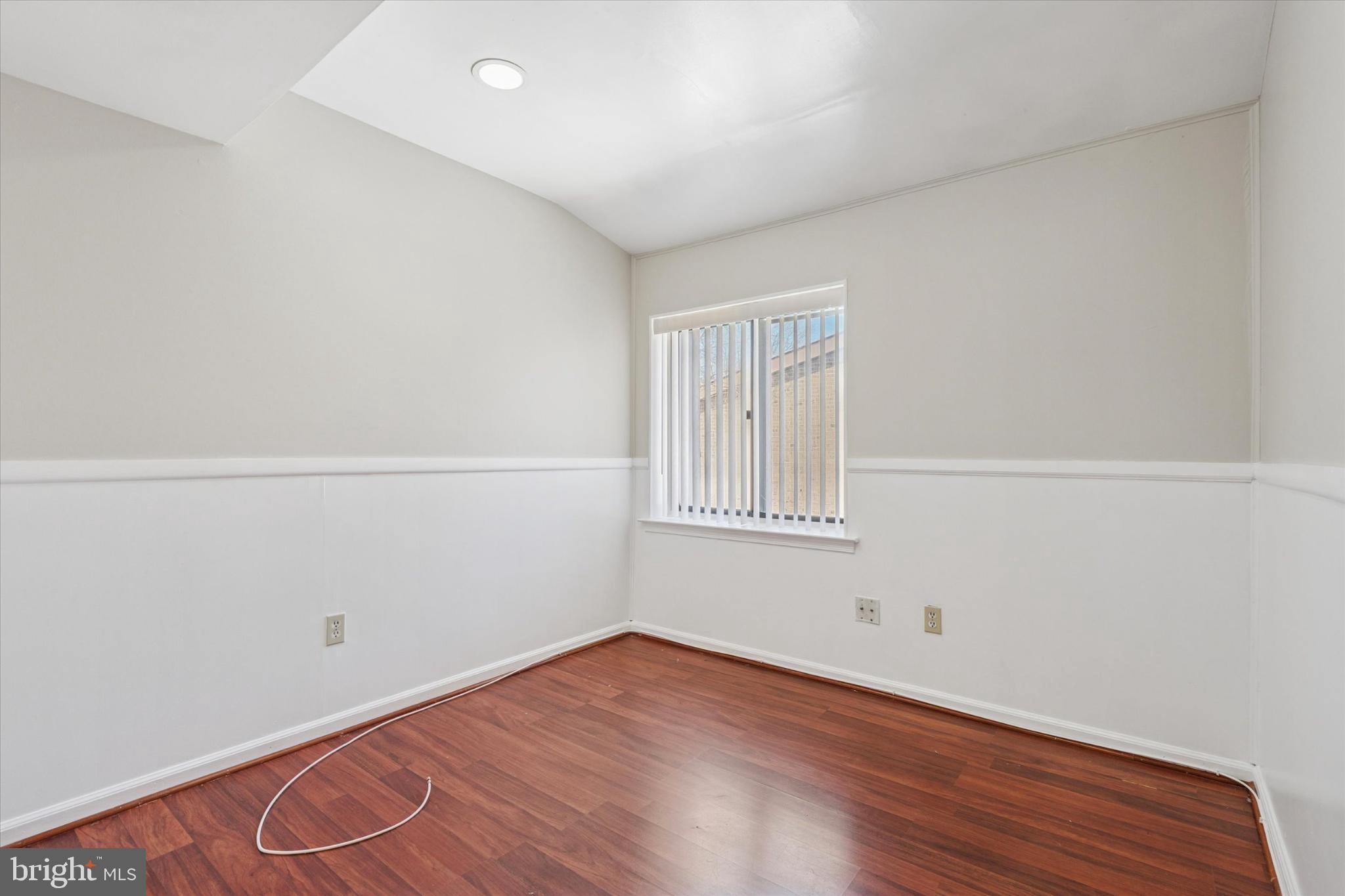 3204 DELAIRE LANDING ROAD 3204