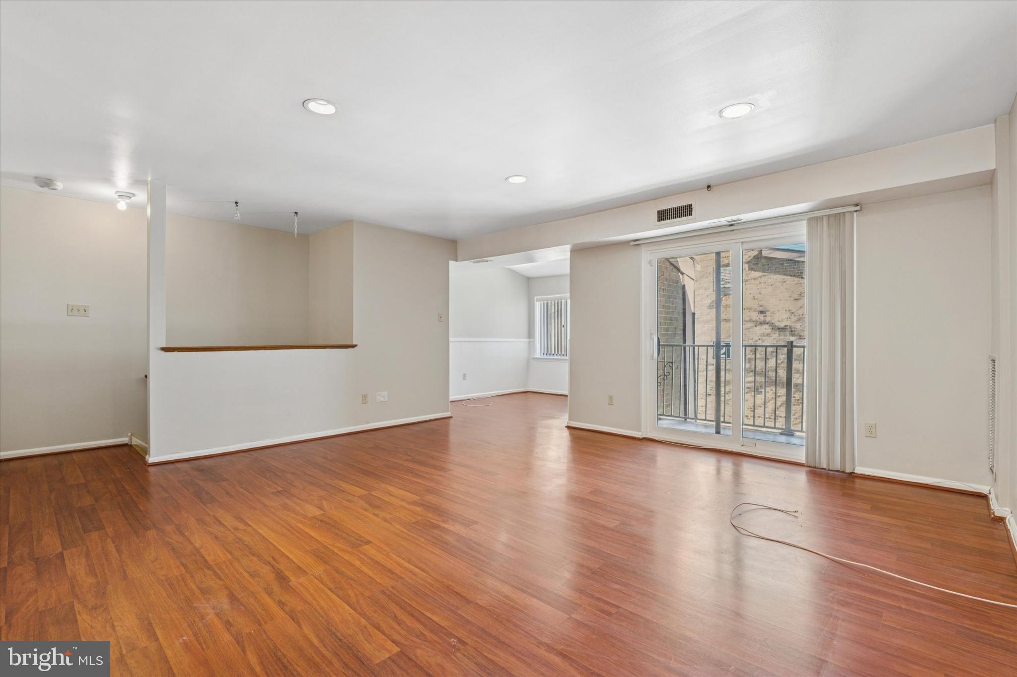 3204 DELAIRE LANDING ROAD 3204