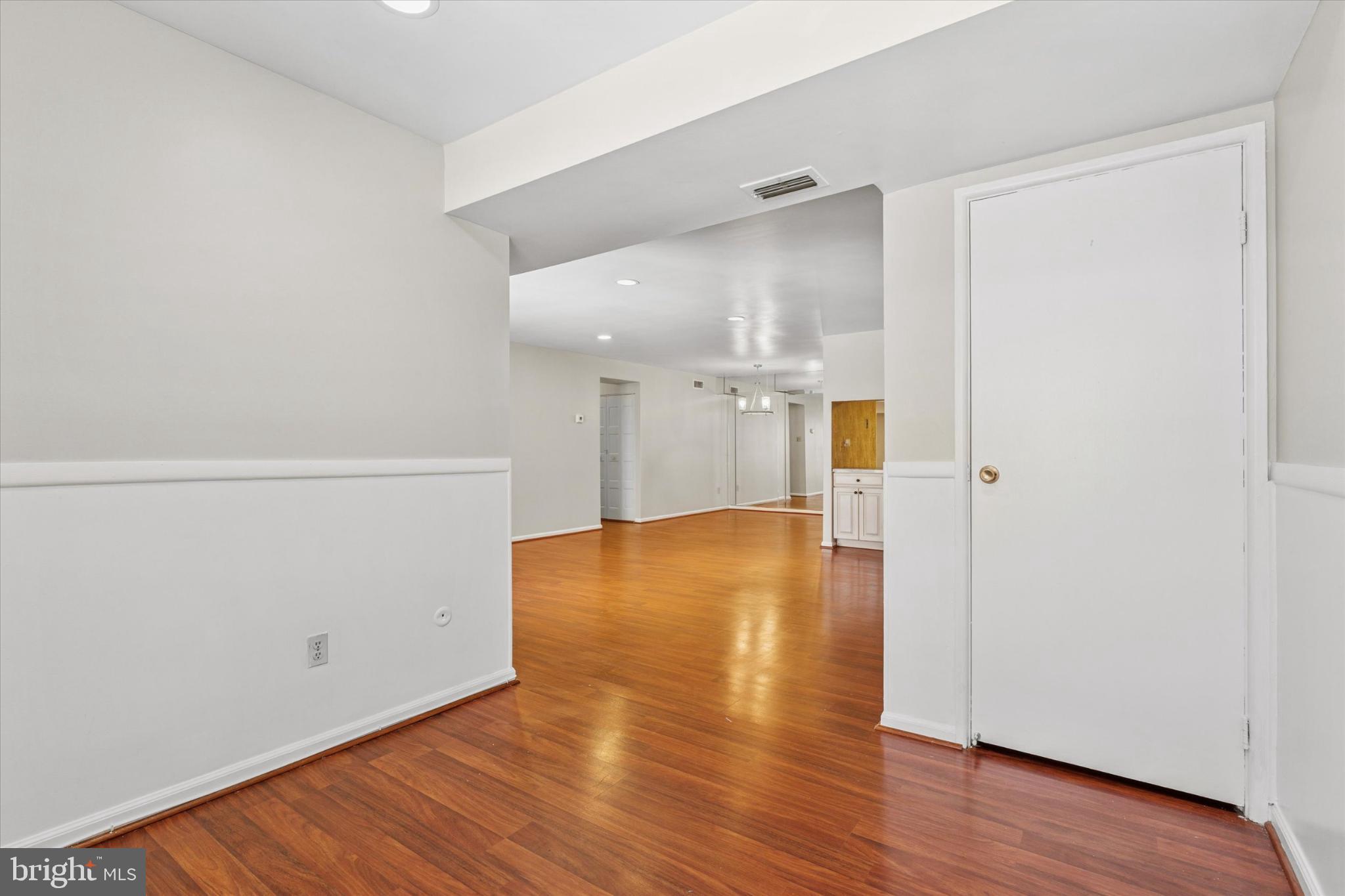 3204 DELAIRE LANDING ROAD 3204