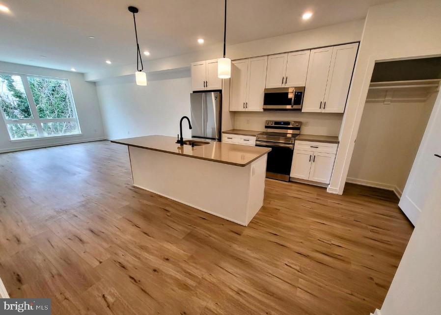 22 E RITTENHOUSE STREET 3