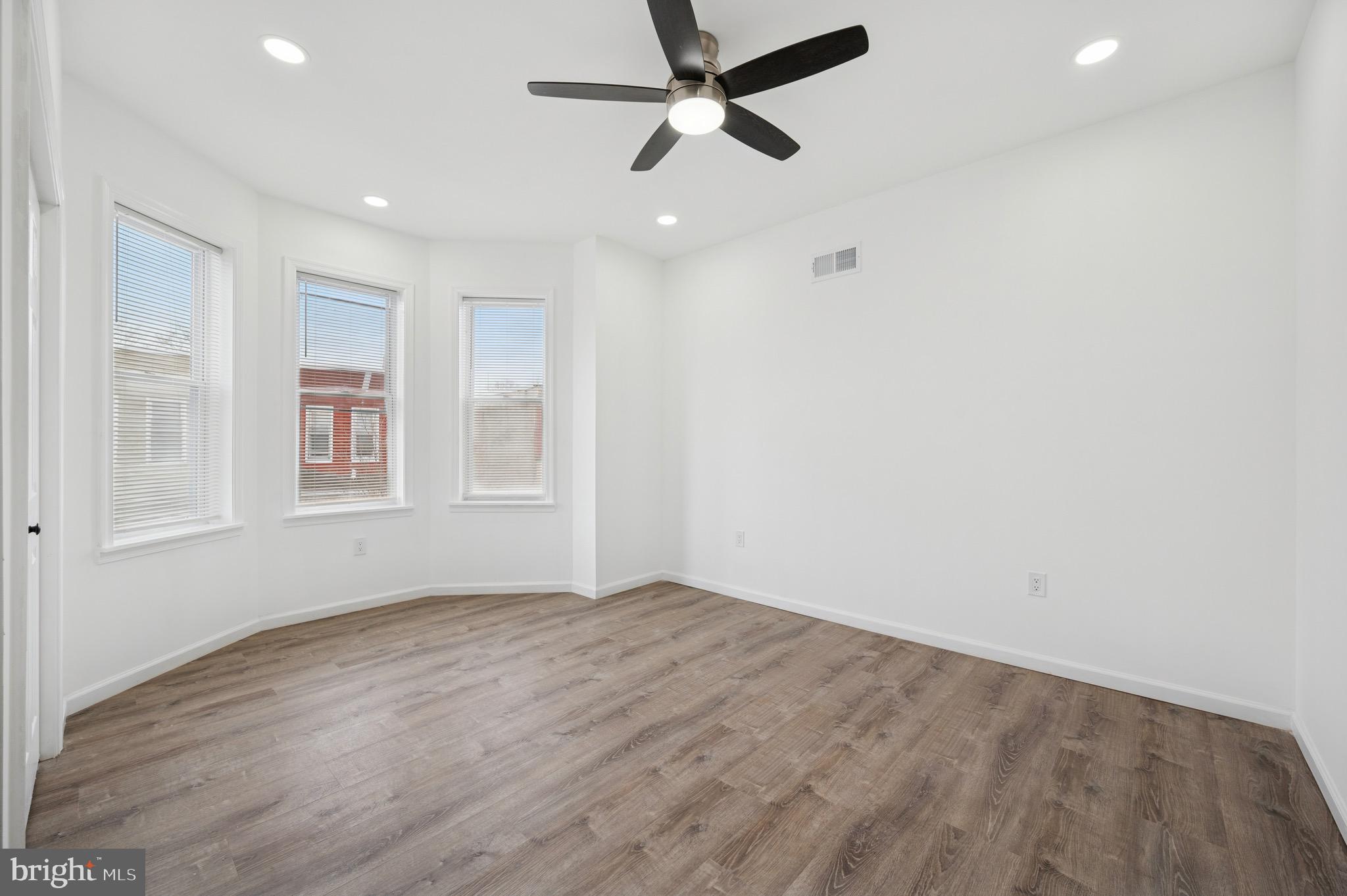 5326 REINHARD STREET