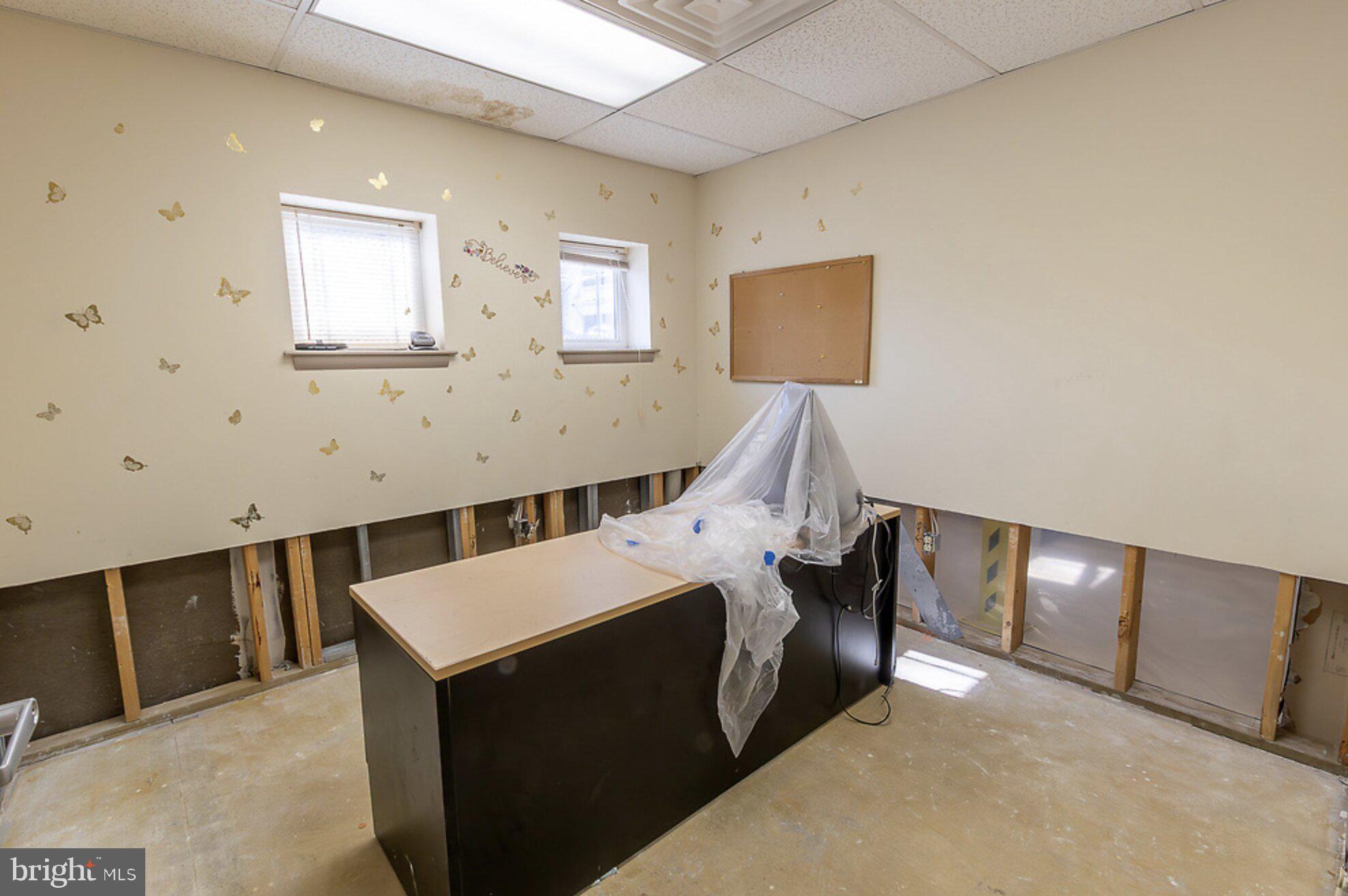 53 E ARMAT STREET 69