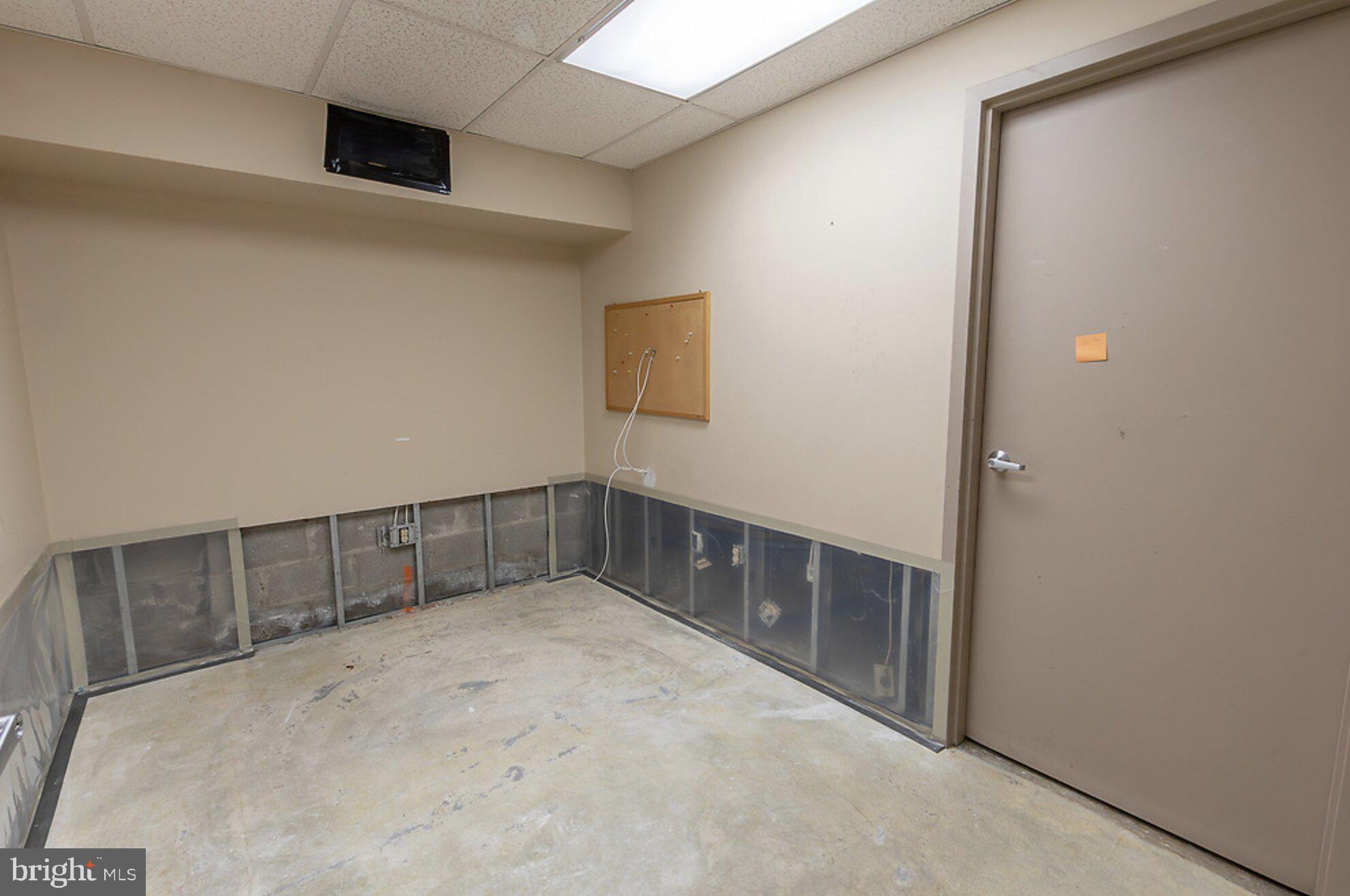 53 E ARMAT STREET 69