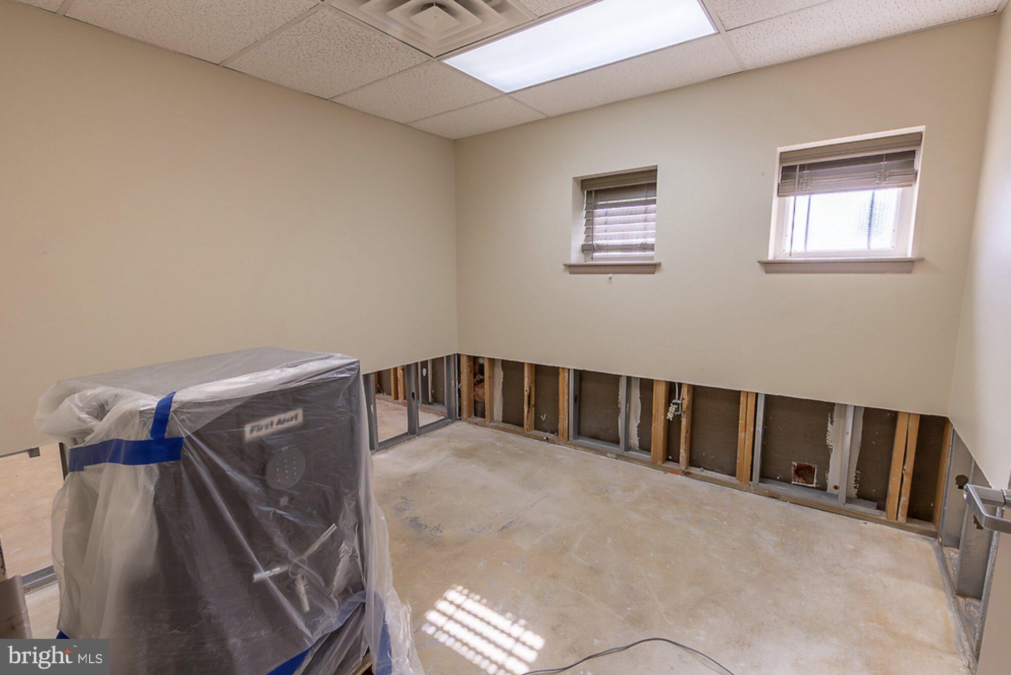 53 E ARMAT STREET 69