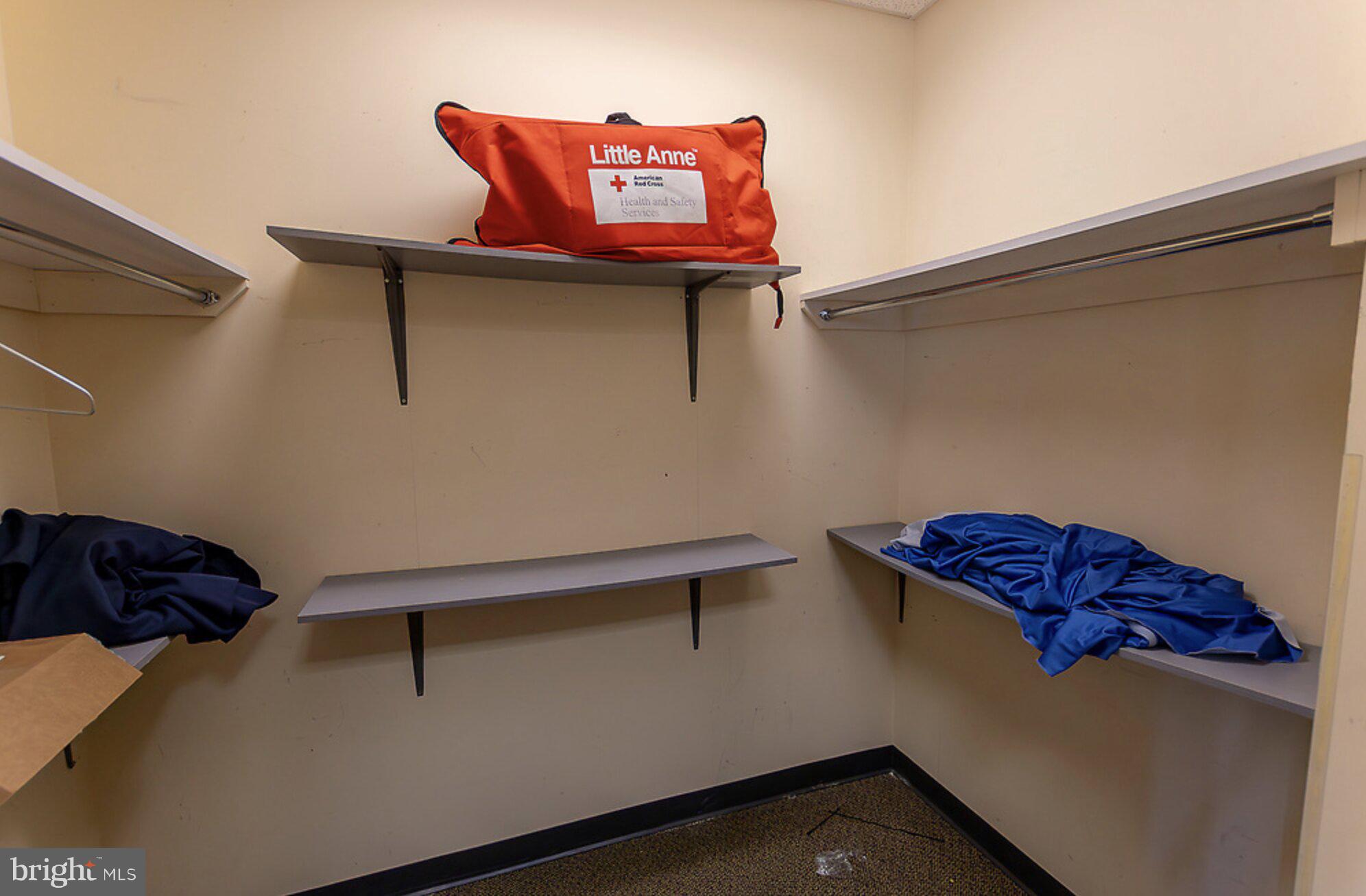 53 E ARMAT STREET 69