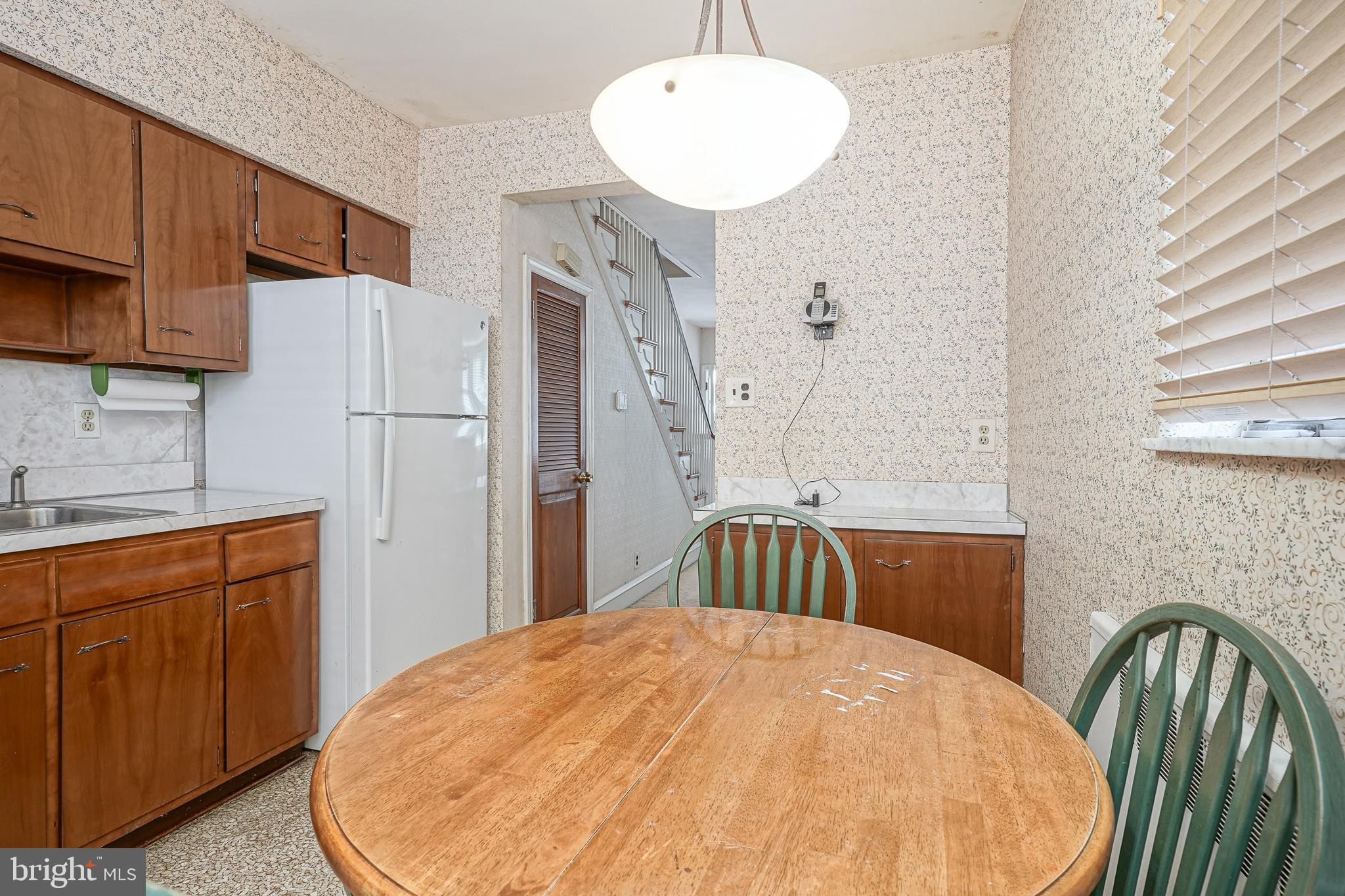 2522 S WARNOCK STREET