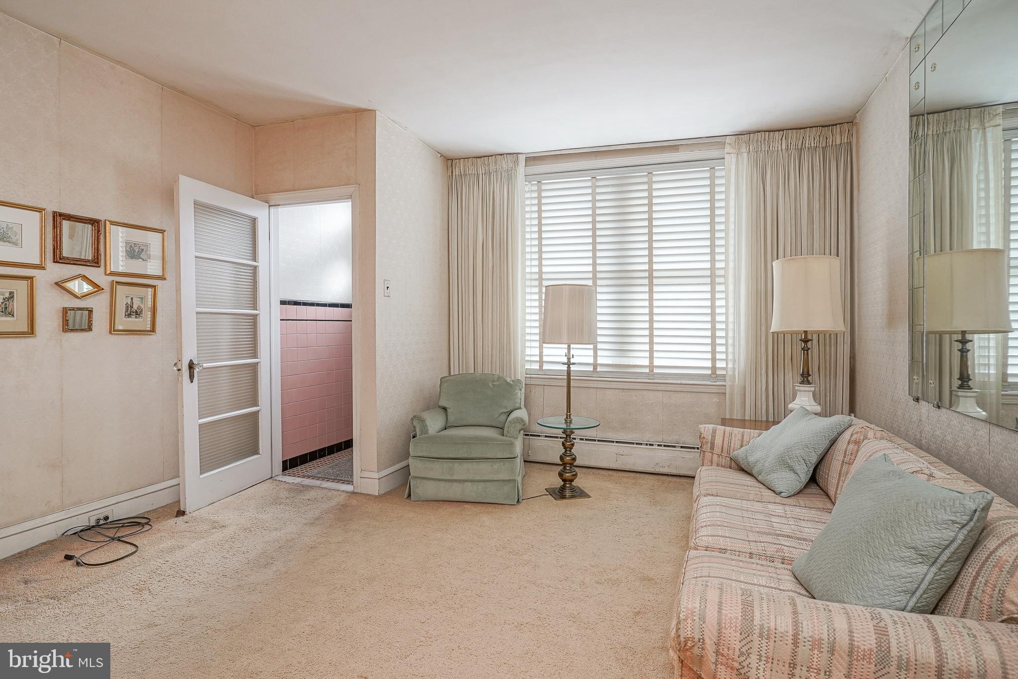 2522 S WARNOCK STREET