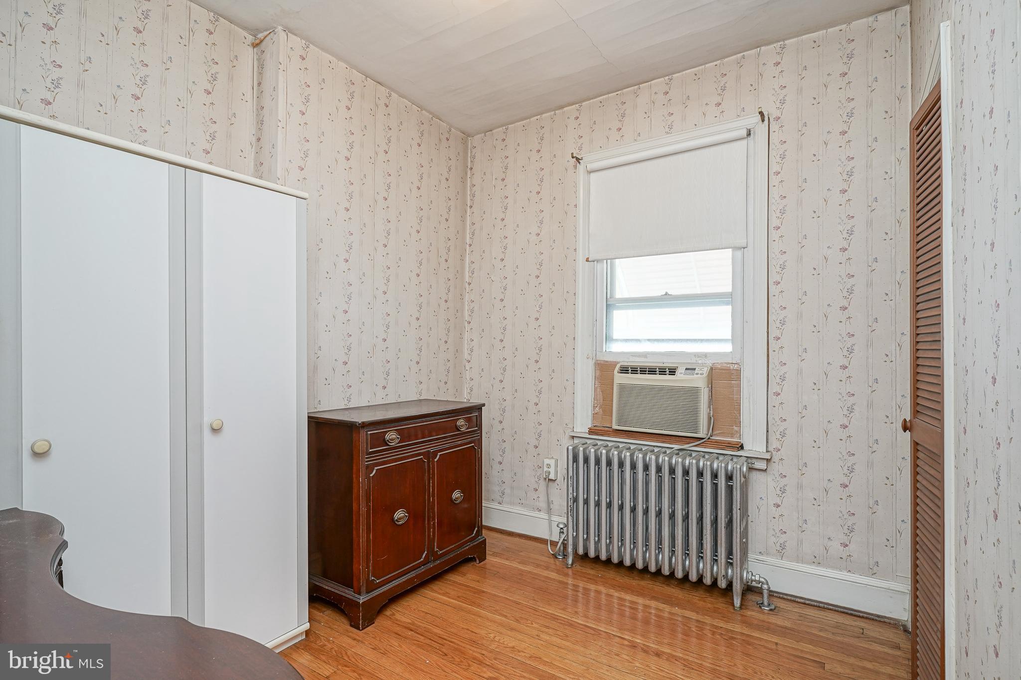 2522 S WARNOCK STREET