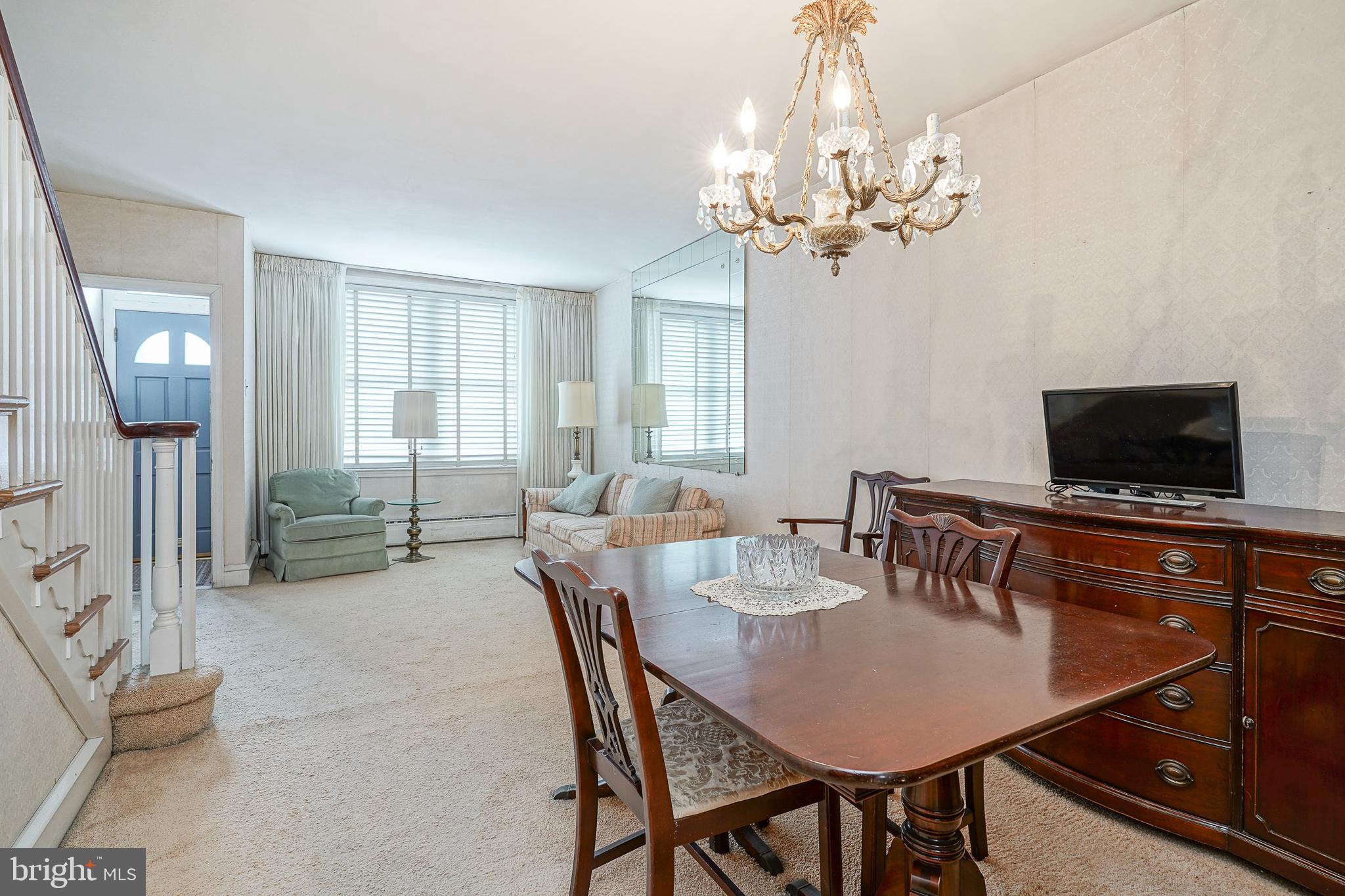 2522 S WARNOCK STREET