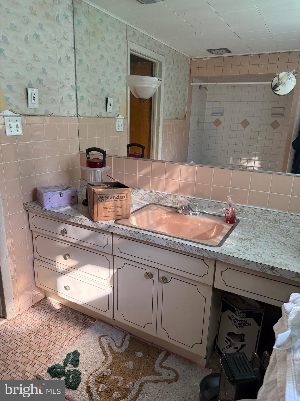 528 GREENWICH STREET