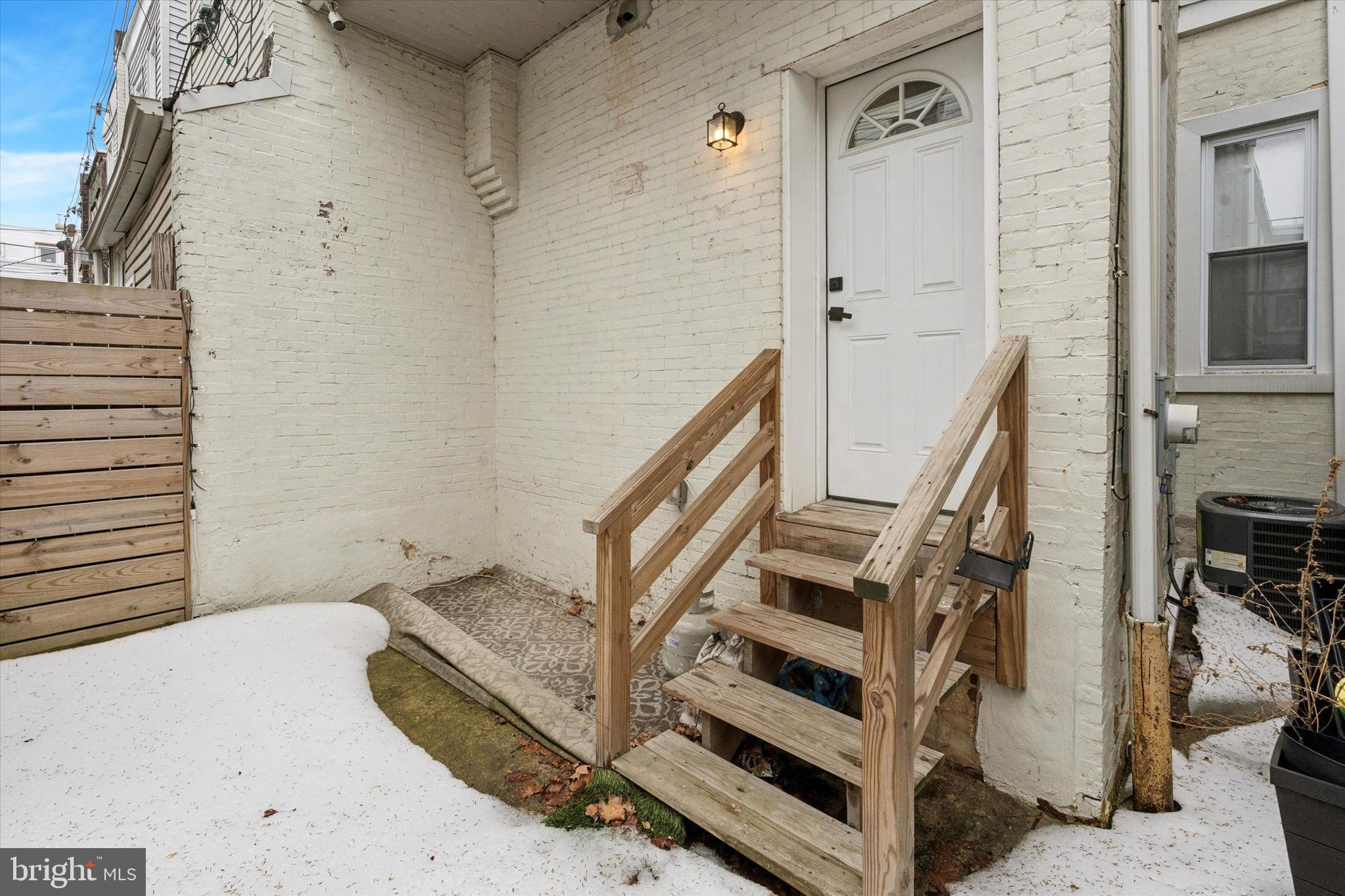 1623 N CORLIES STREET