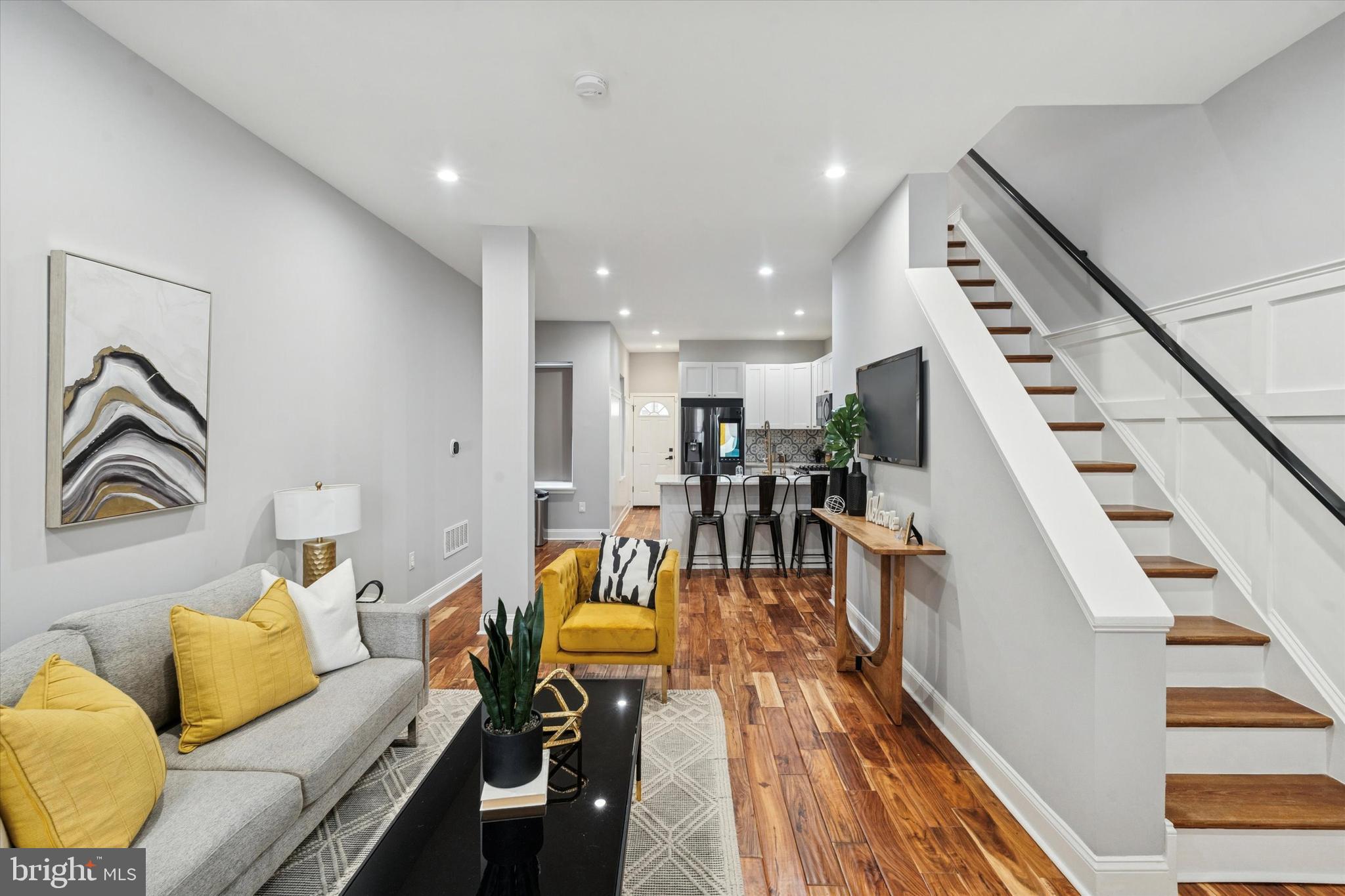 1623 N CORLIES STREET