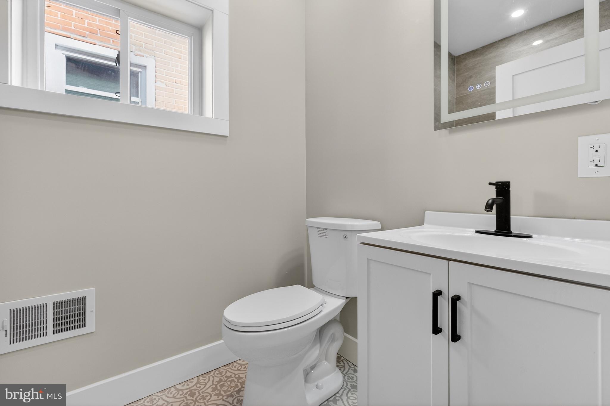 34 W SHARPNACK STREET