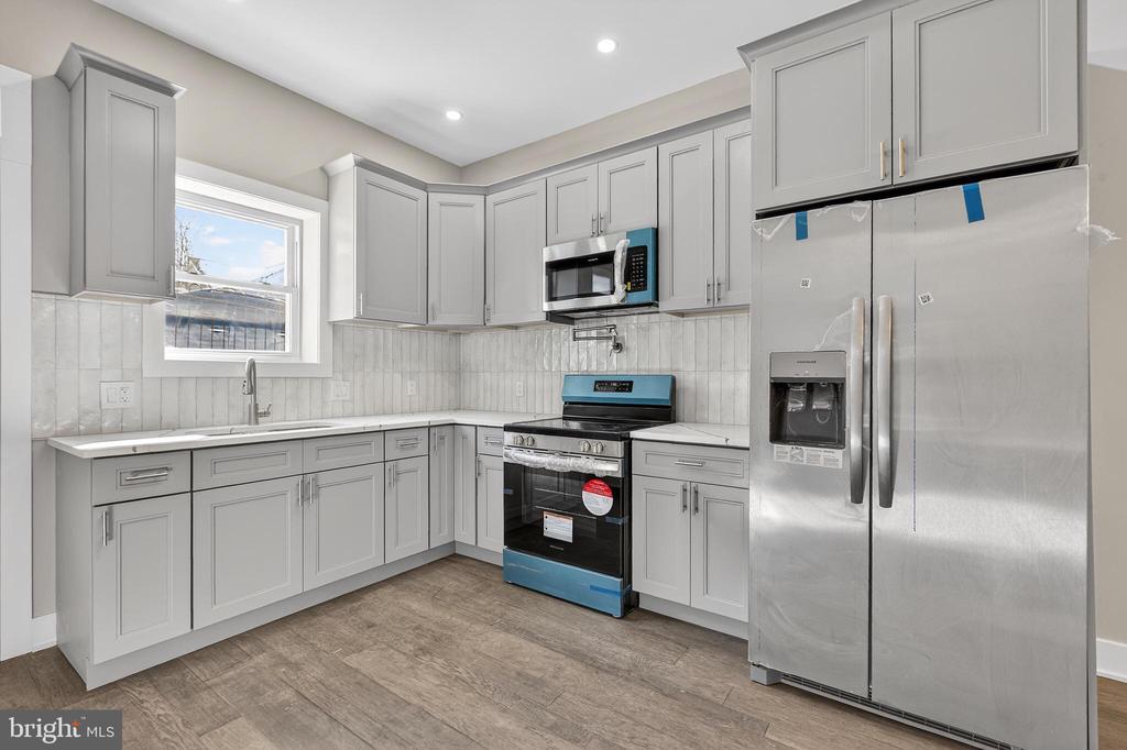 34 W SHARPNACK STREET