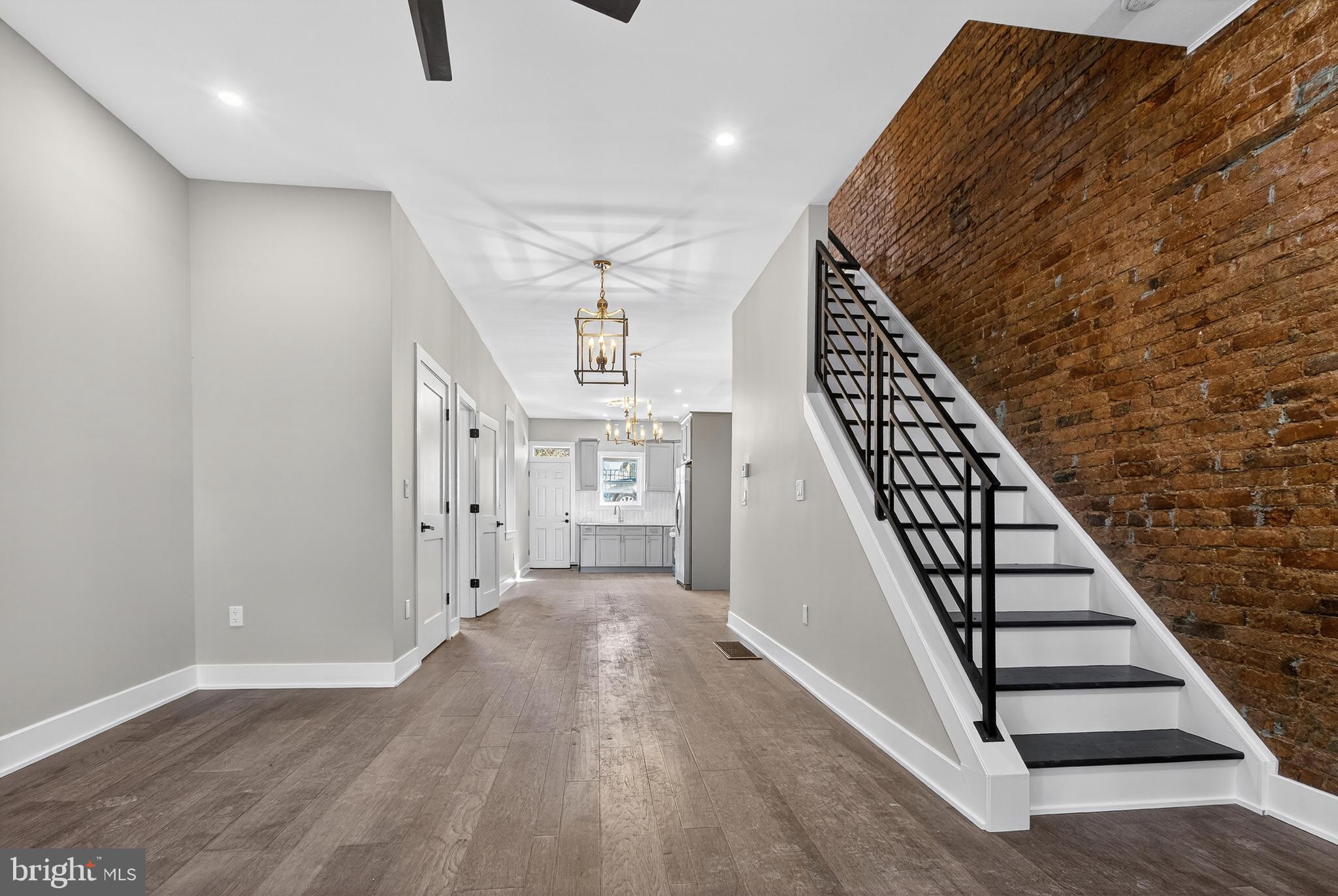 34 W SHARPNACK STREET