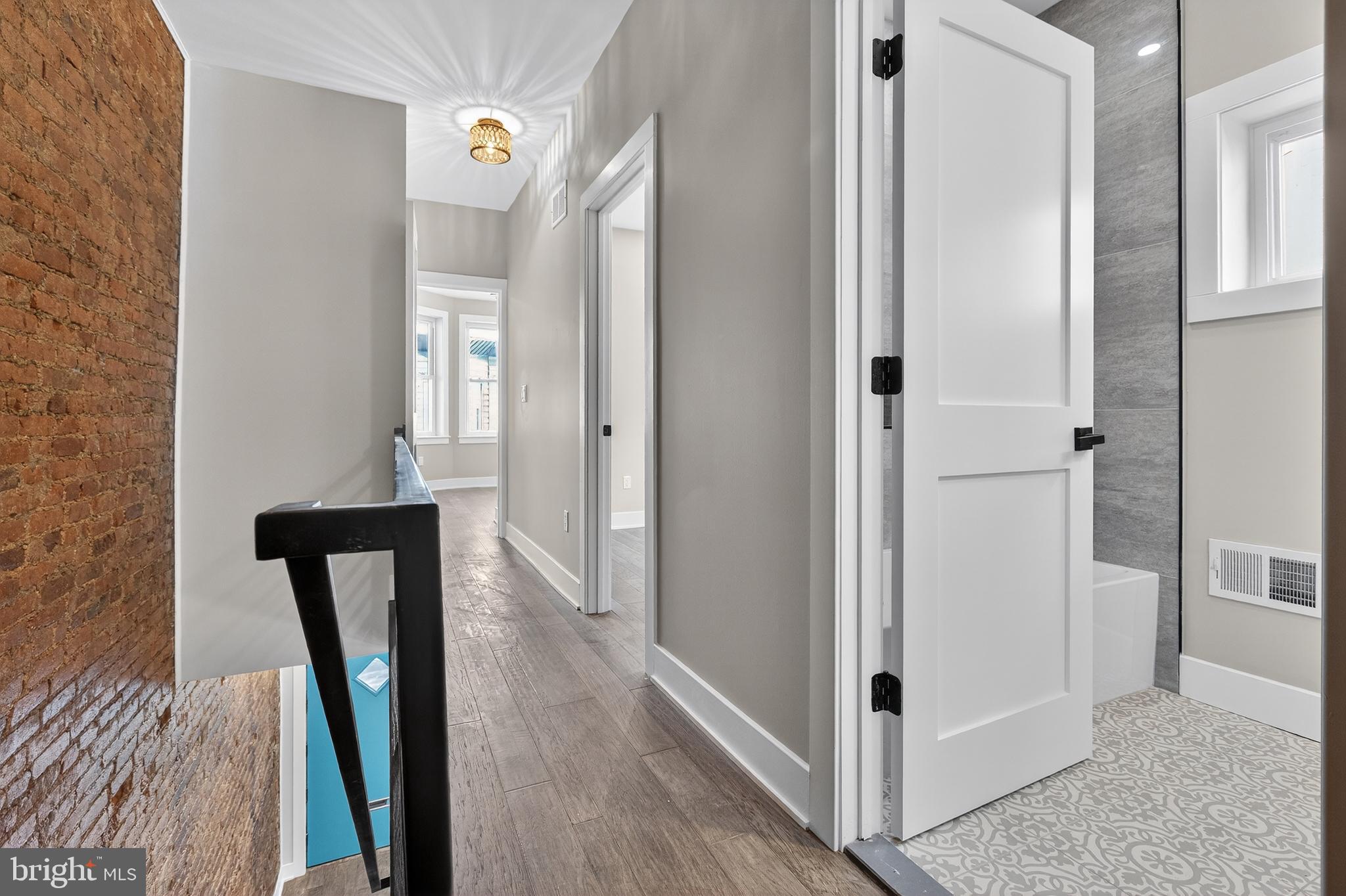 34 W SHARPNACK STREET