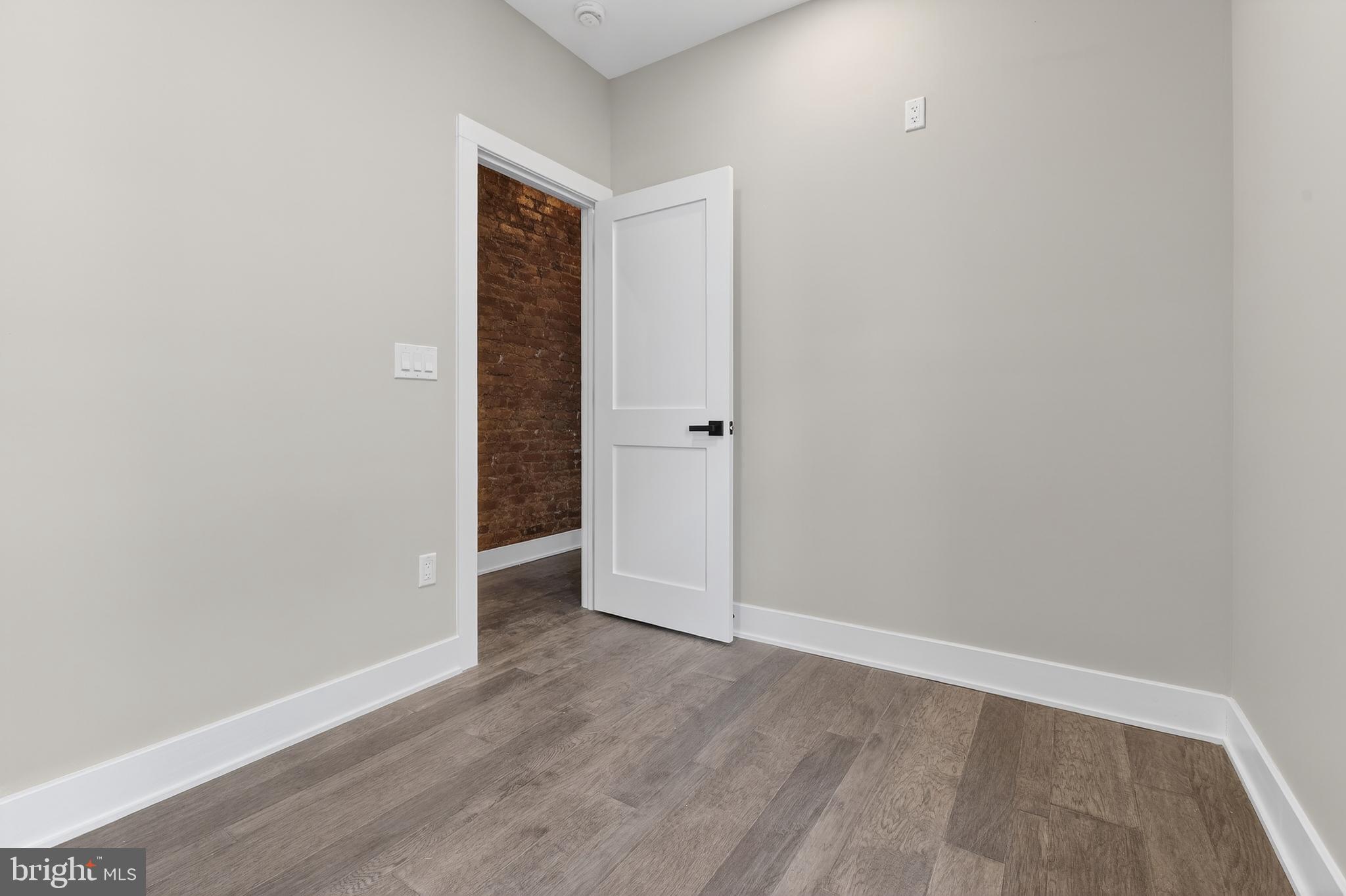 34 W SHARPNACK STREET