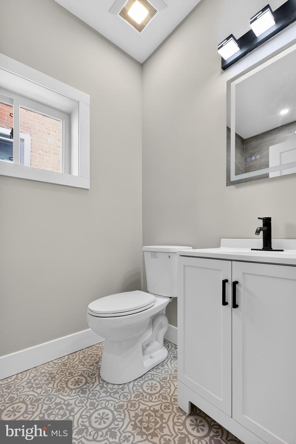 34 W SHARPNACK STREET