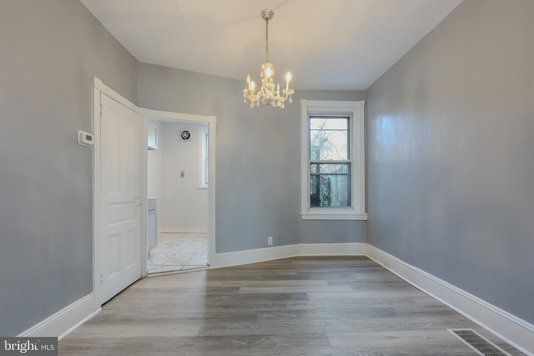 2661 N DOUGLAS STREET