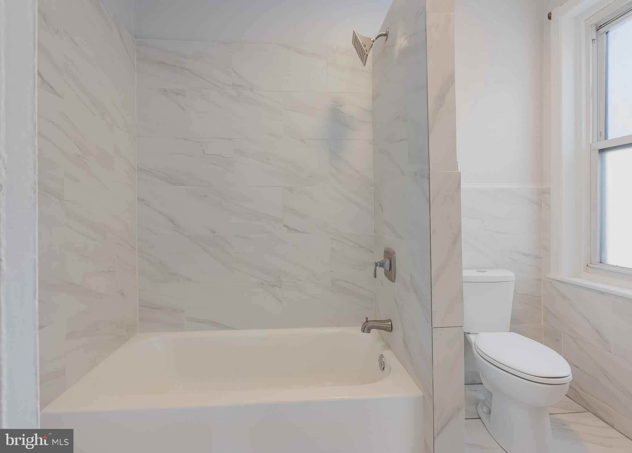 2661 N DOUGLAS STREET