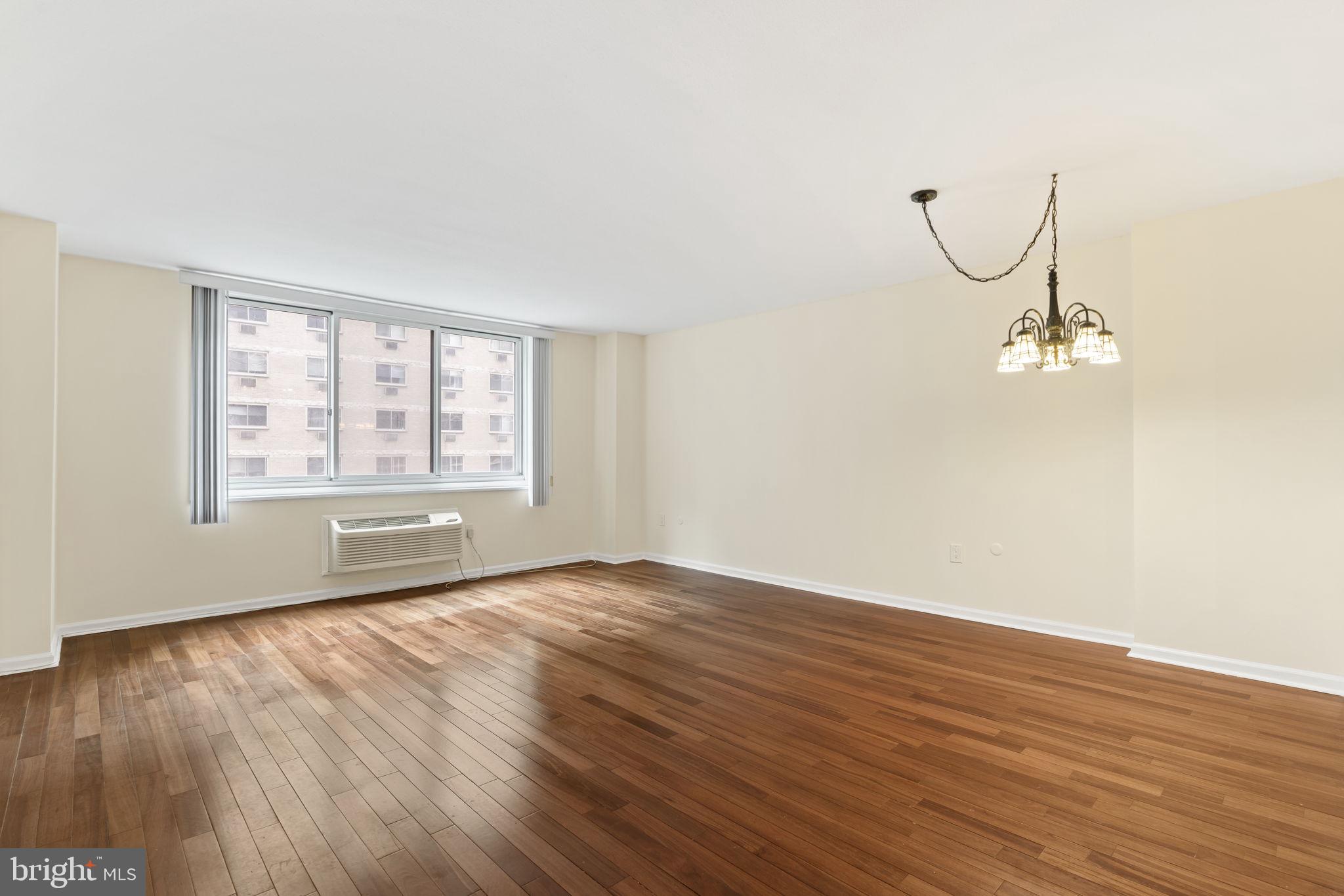 1901 JOHN F KENNEDY BOULEVARD 816