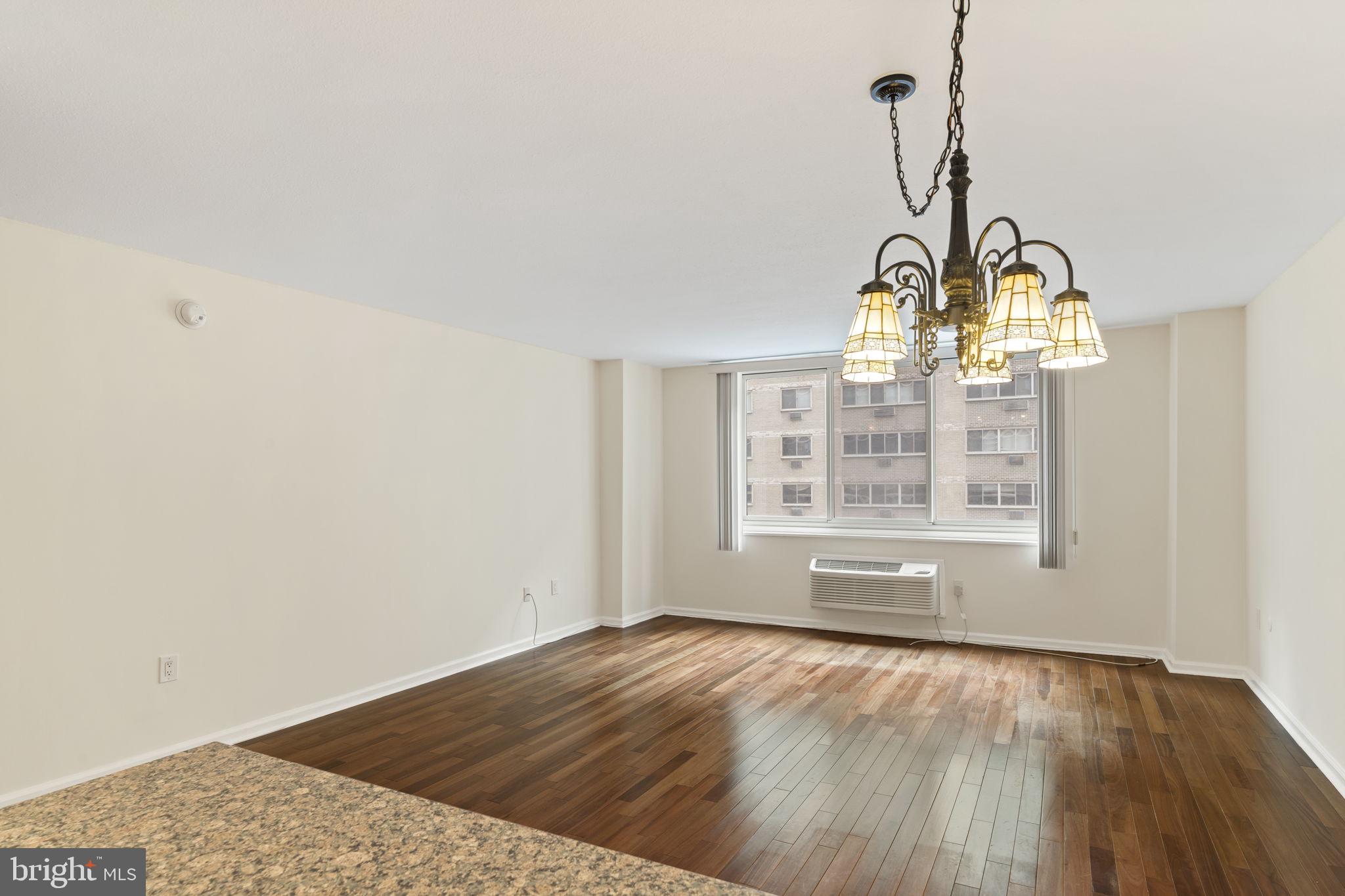 1901 JOHN F KENNEDY BOULEVARD 816