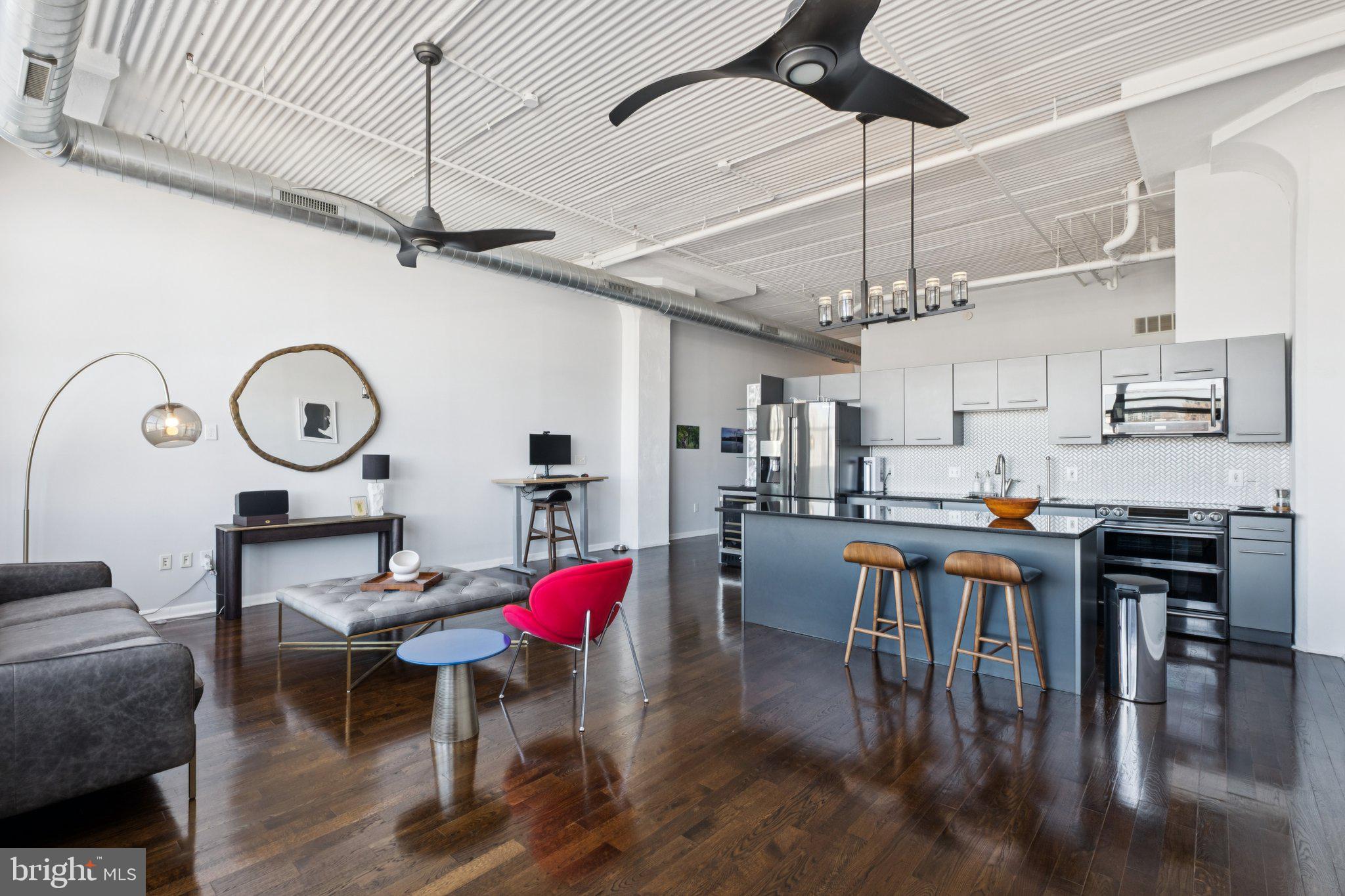 2200 ARCH STREET 902