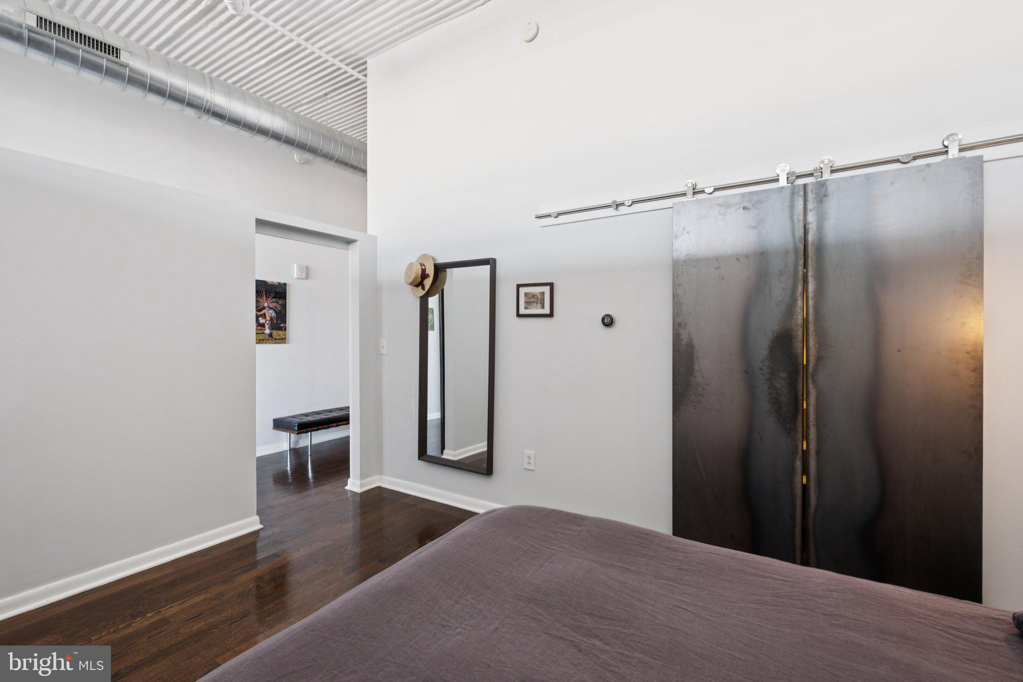 2200 ARCH STREET 902