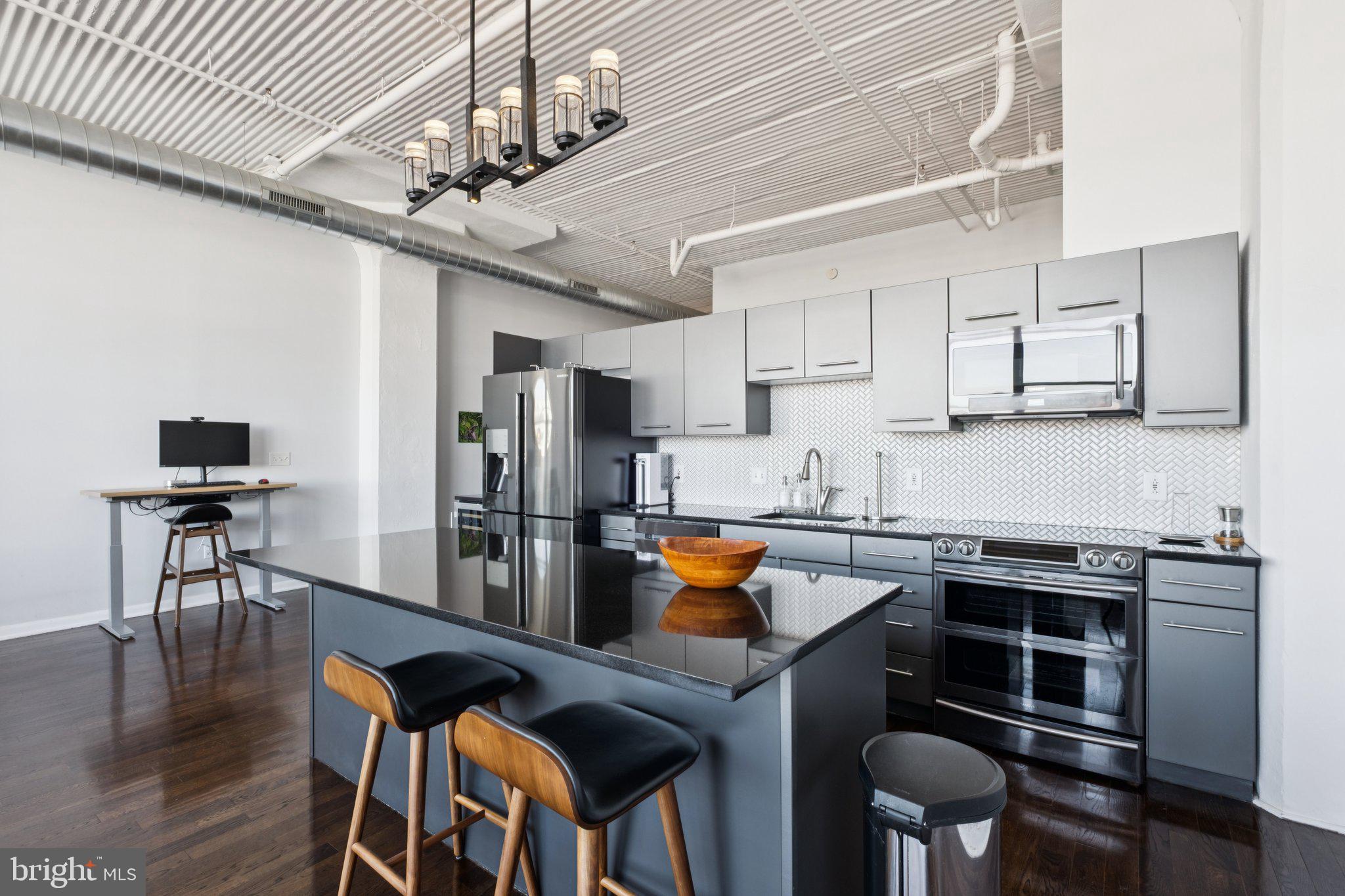 2200 ARCH STREET 902