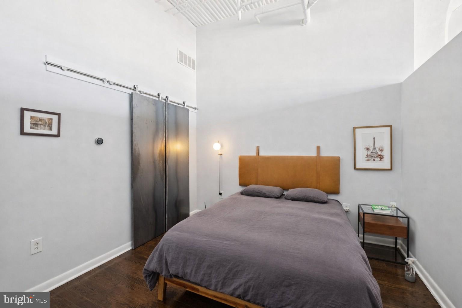 2200 ARCH STREET 902