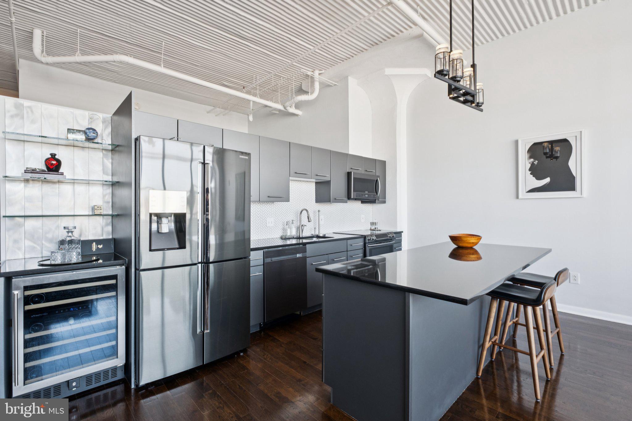 2200 ARCH STREET 902