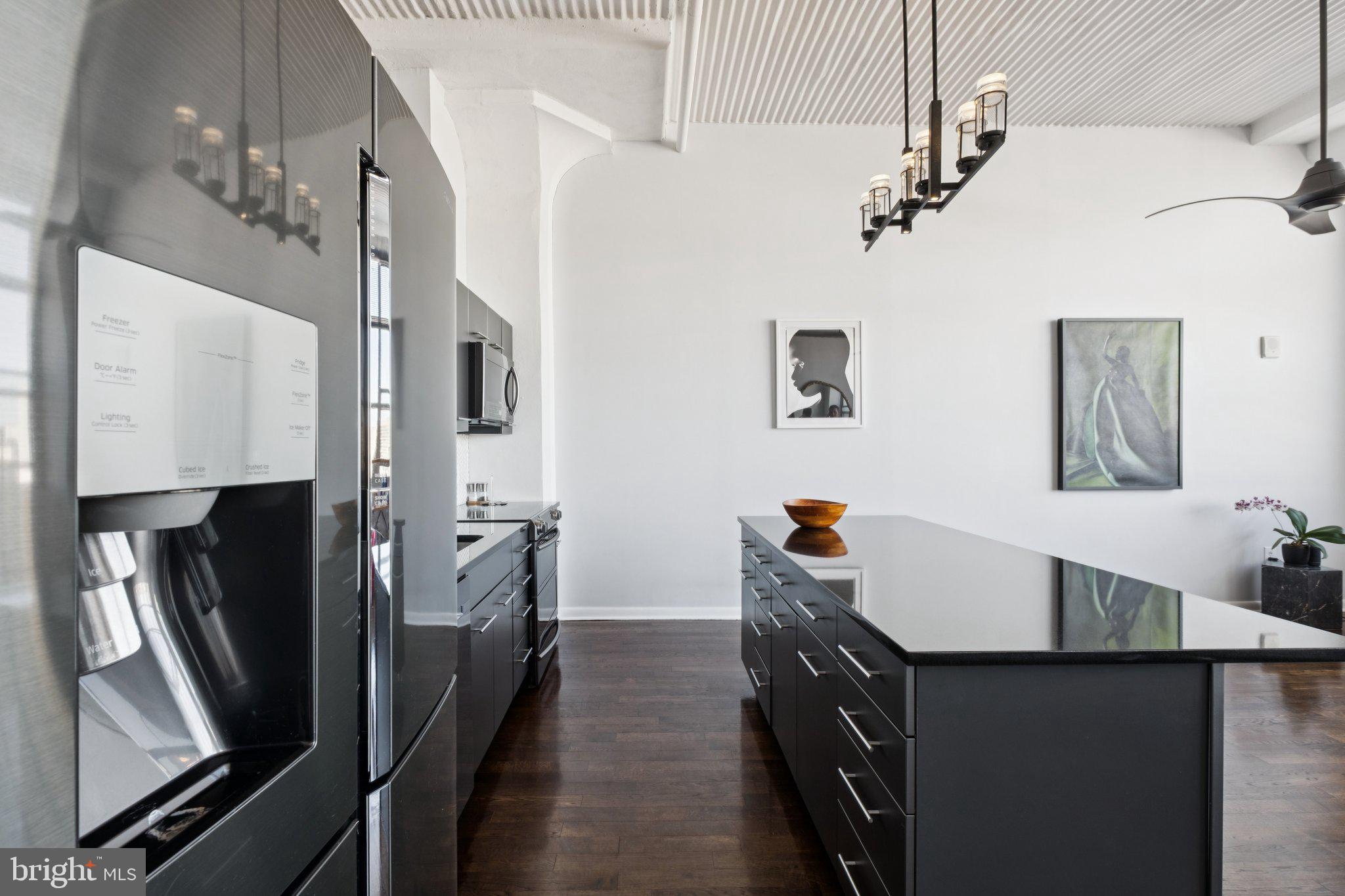 2200 ARCH STREET 902