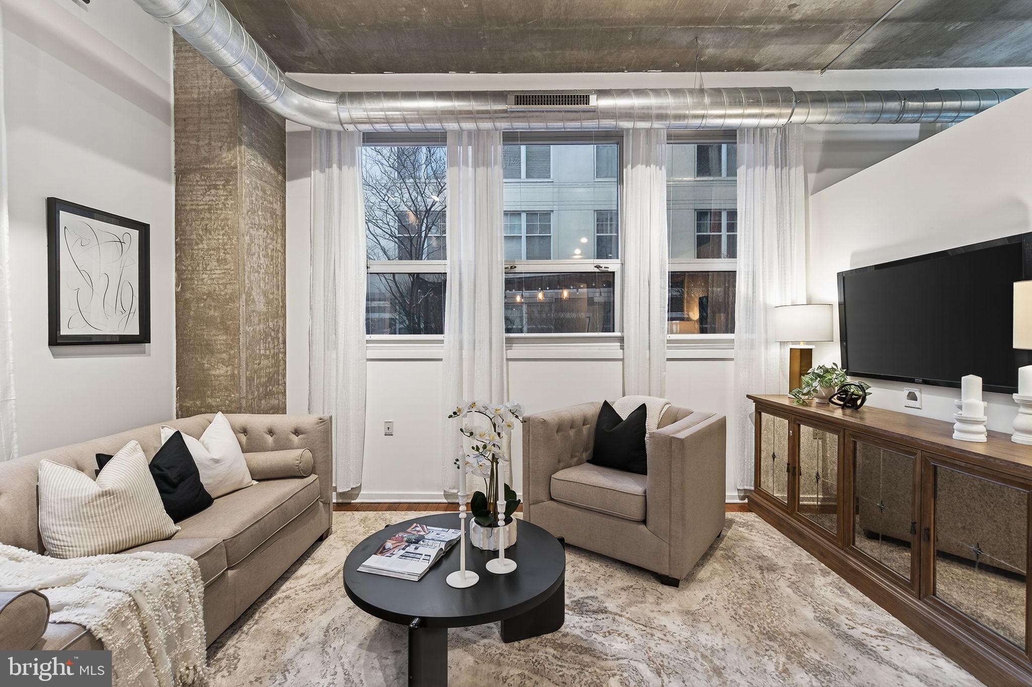 113 N BREAD STREET 3D1