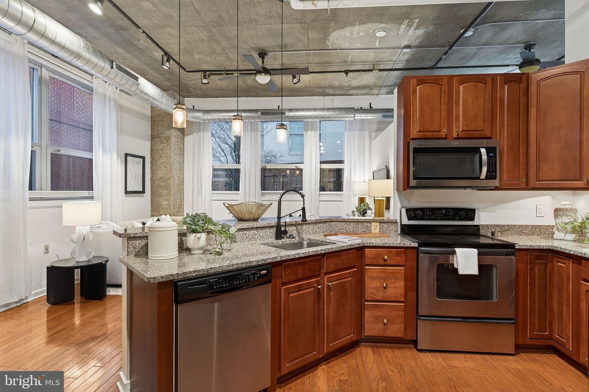 113 N BREAD STREET 3D1