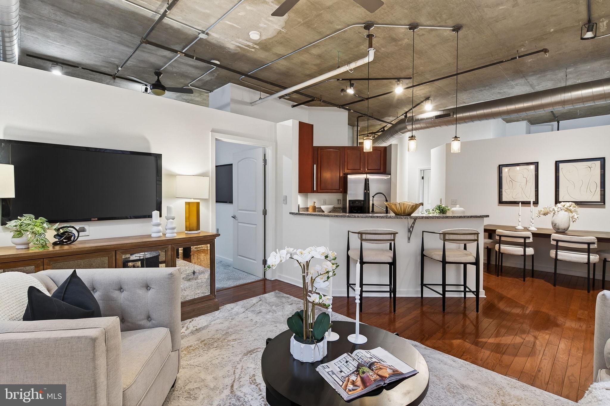 113 N BREAD STREET 3D1