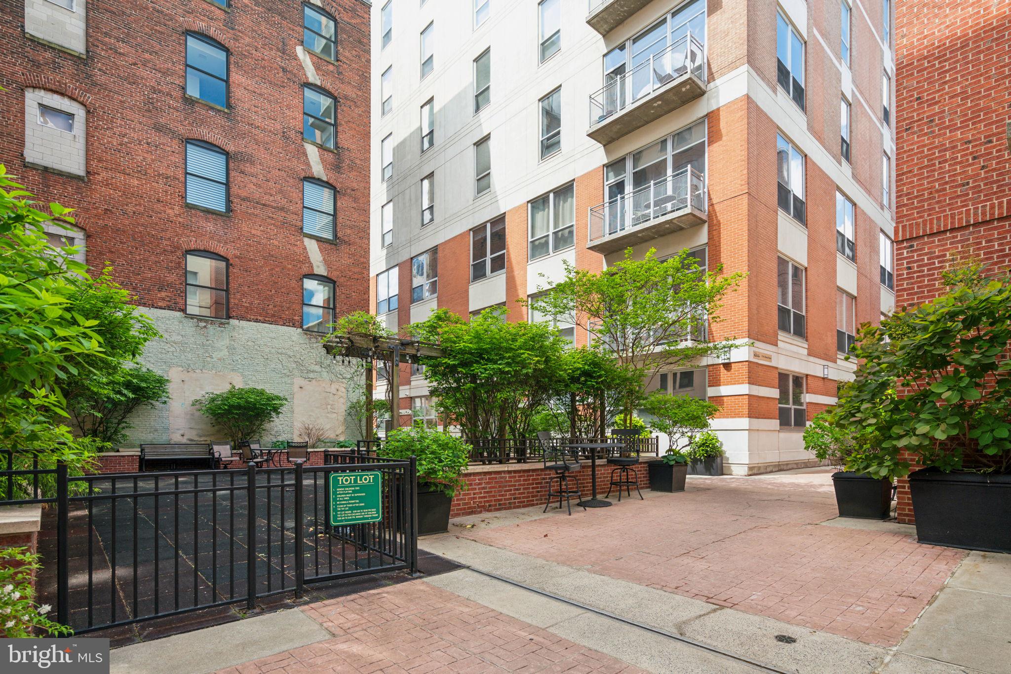 113 N BREAD STREET 3D1