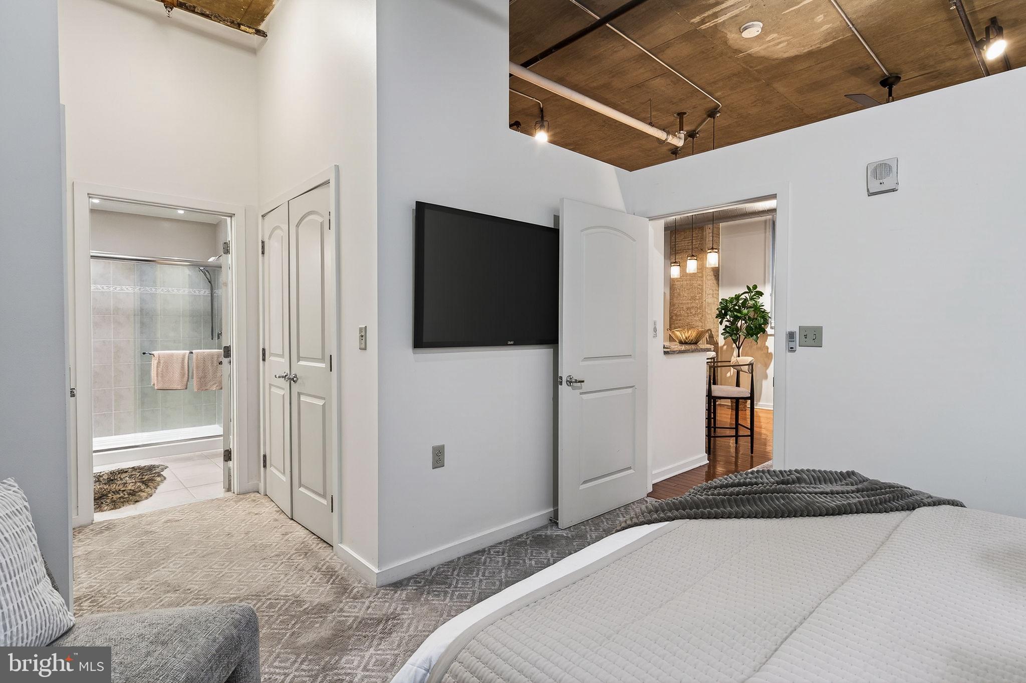 113 N BREAD STREET 3D1