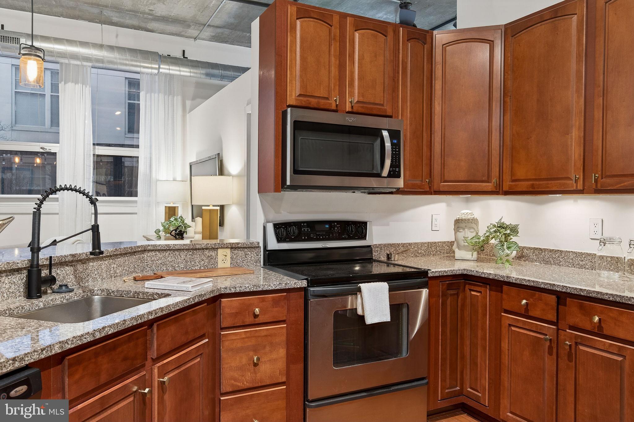 113 N BREAD STREET 3D1