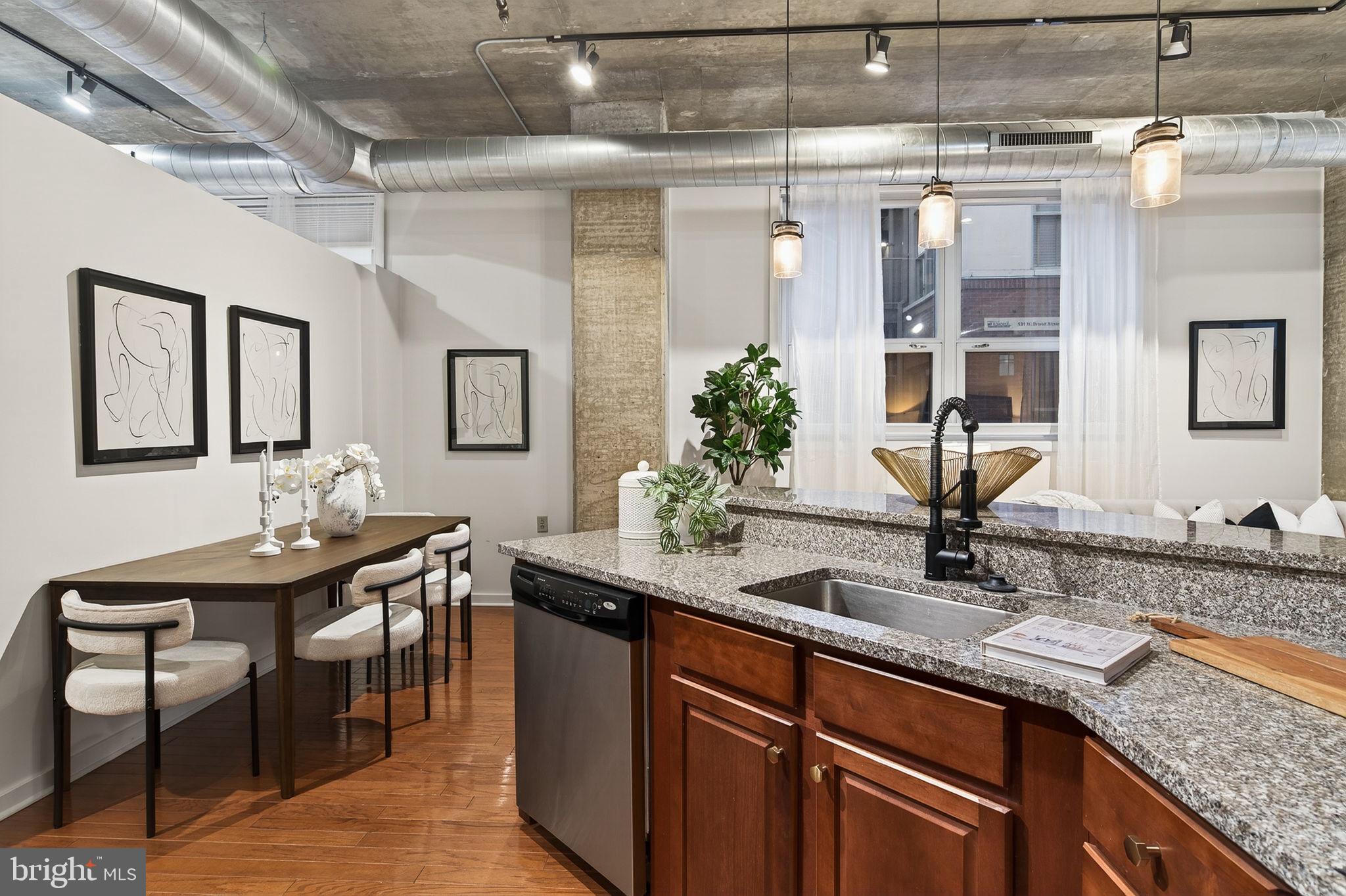 113 N BREAD STREET 3D1