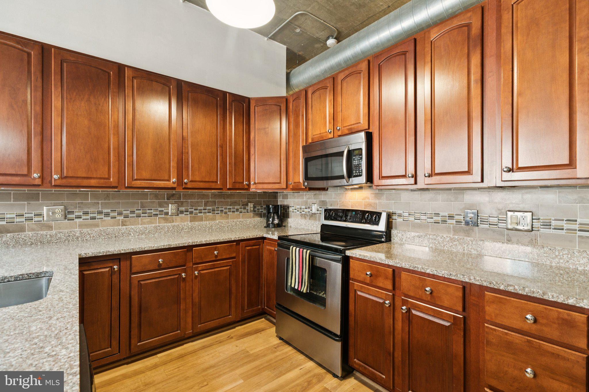 113 N BREAD STREET 3H2